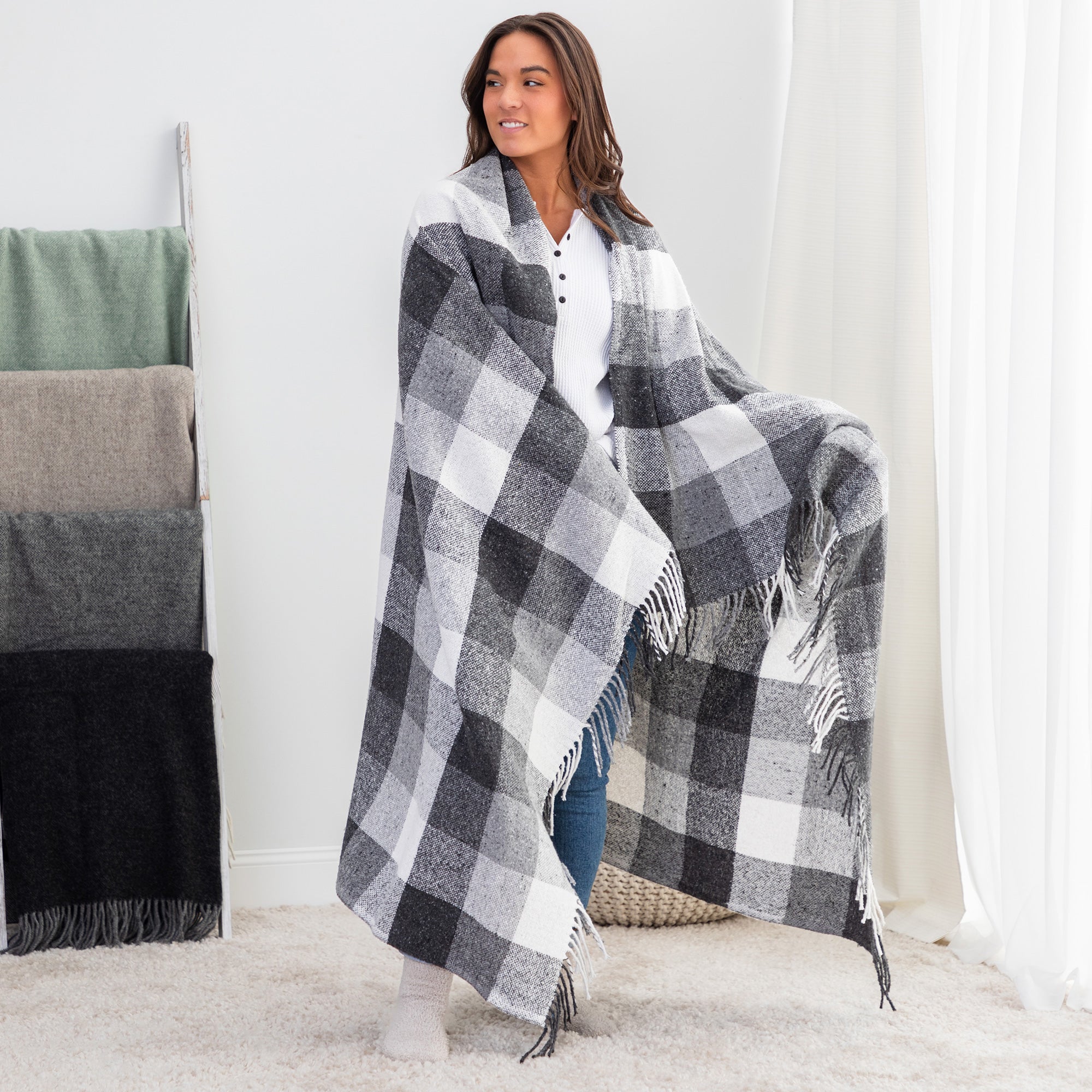 Ukrainian Wool-Blend Fringed Throw Blanket、mySite、camillekostekn
