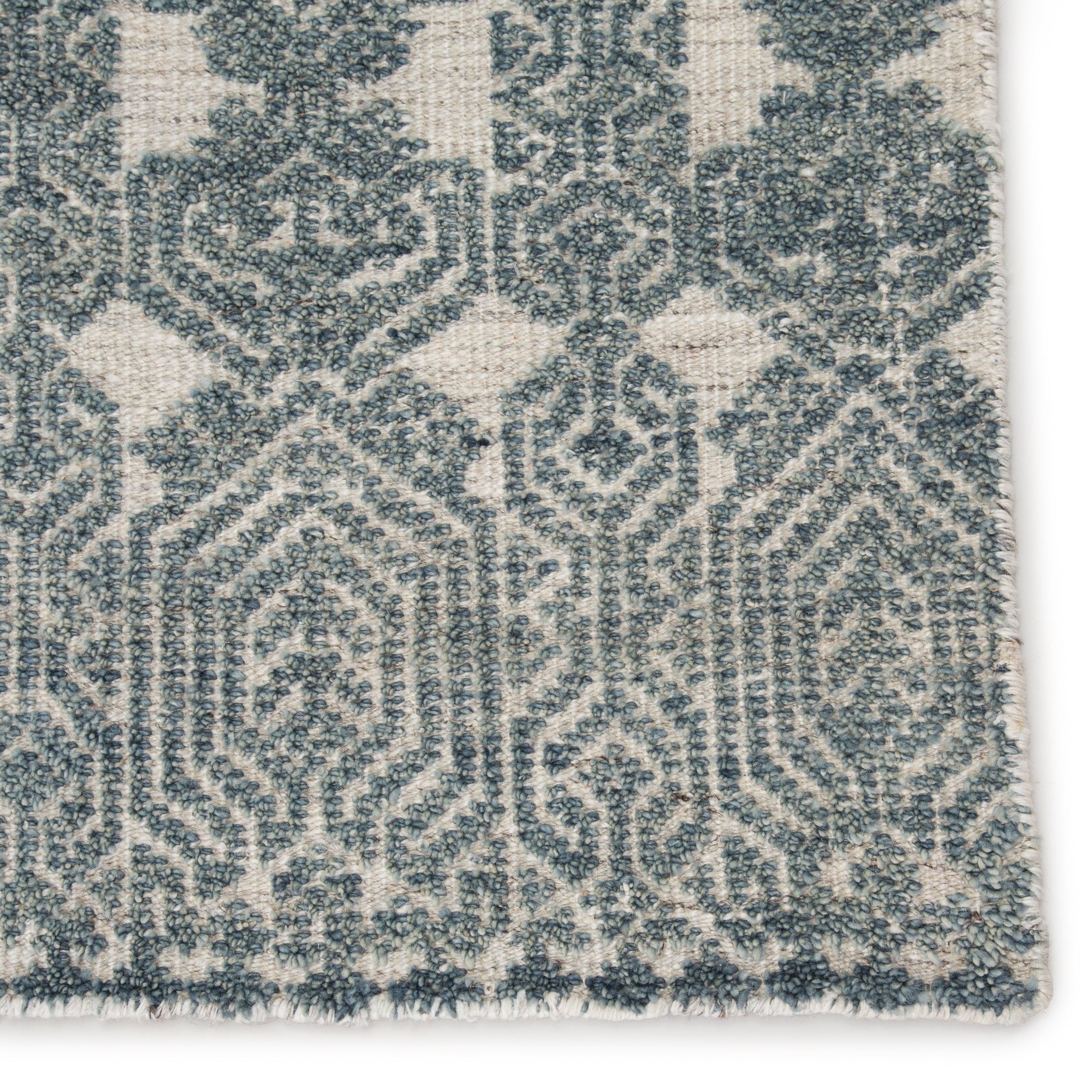 Abelle Hand-Knotted Medallion Teal Light Gray Area Rug、mySite、gigharbornorthrealestate