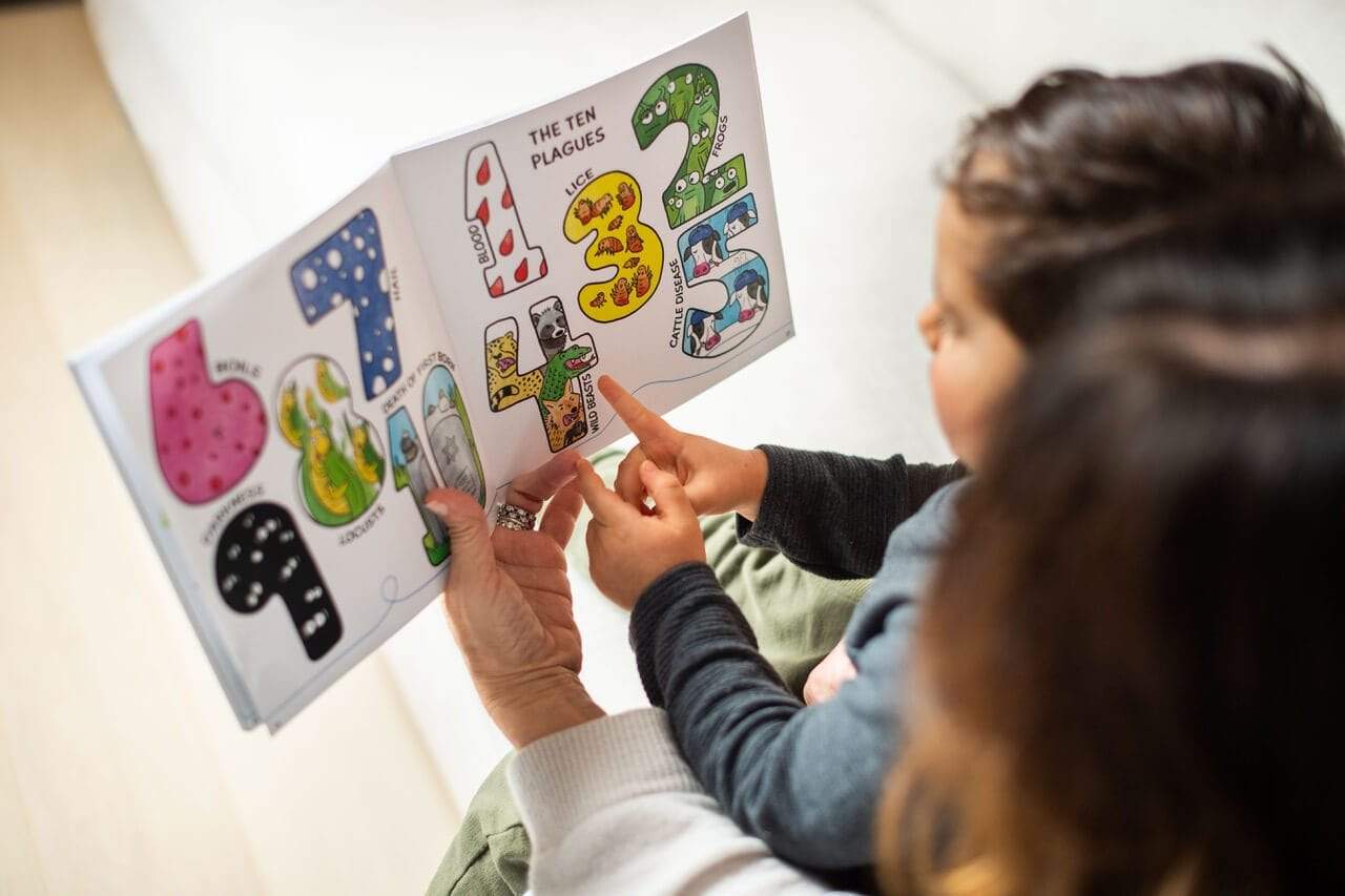 Hug-It-Out, a Lil Haggadah for Kids、mySite、topwebapps