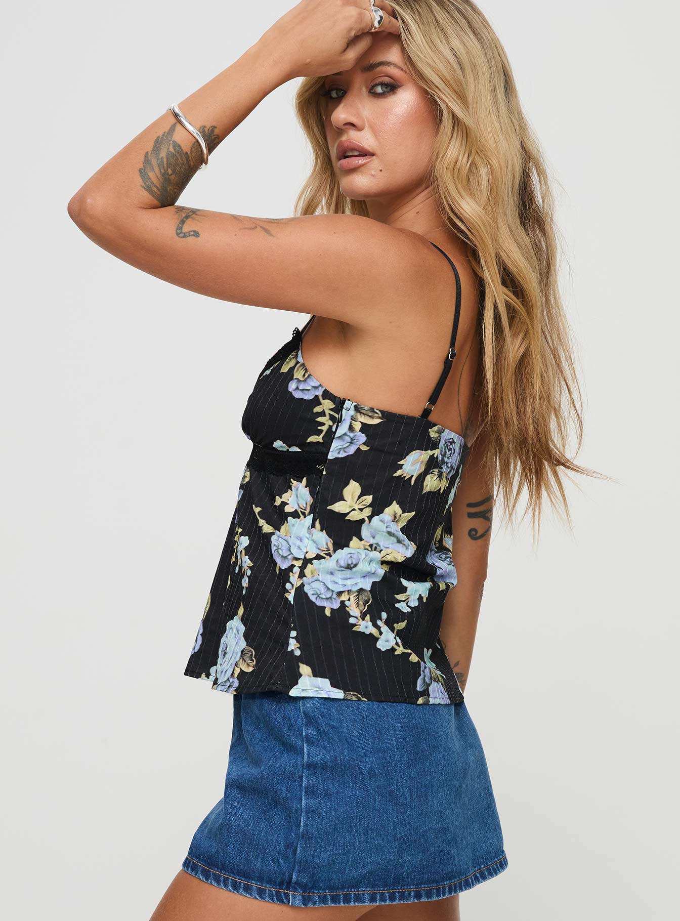 Thexton Top Black、mySite、solidvoid