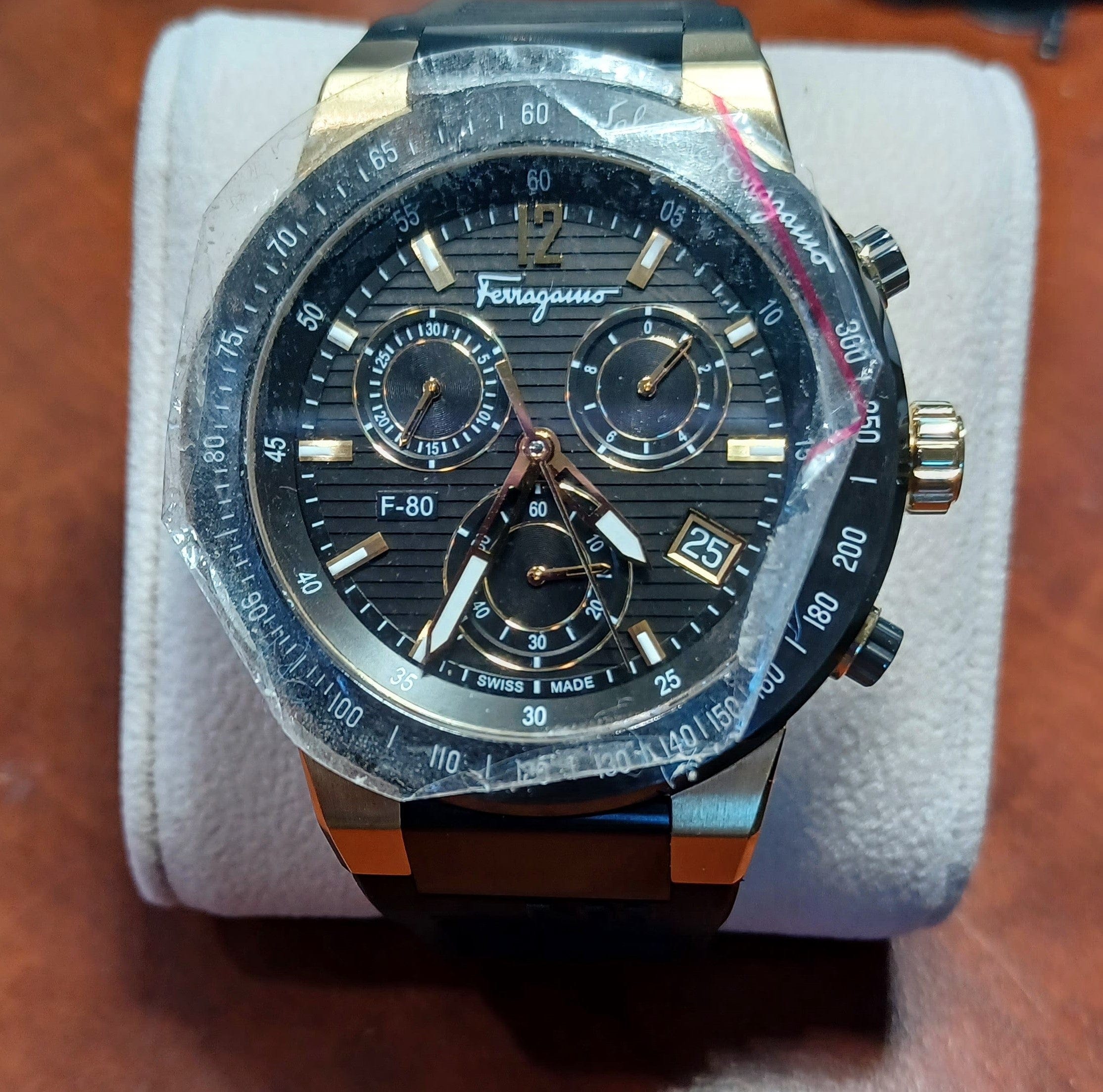 Salvatore Ferragamo F-80 Chrono Rubber Strap Watch, 44mm NWT、mySite、g9winljtr