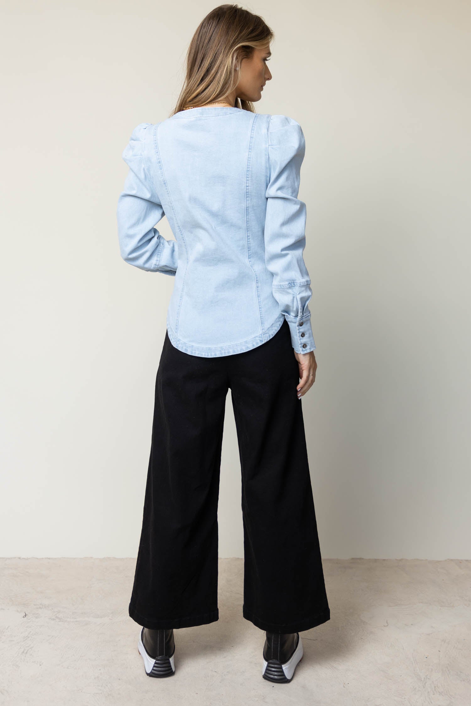 {product_title} - {shop_name}