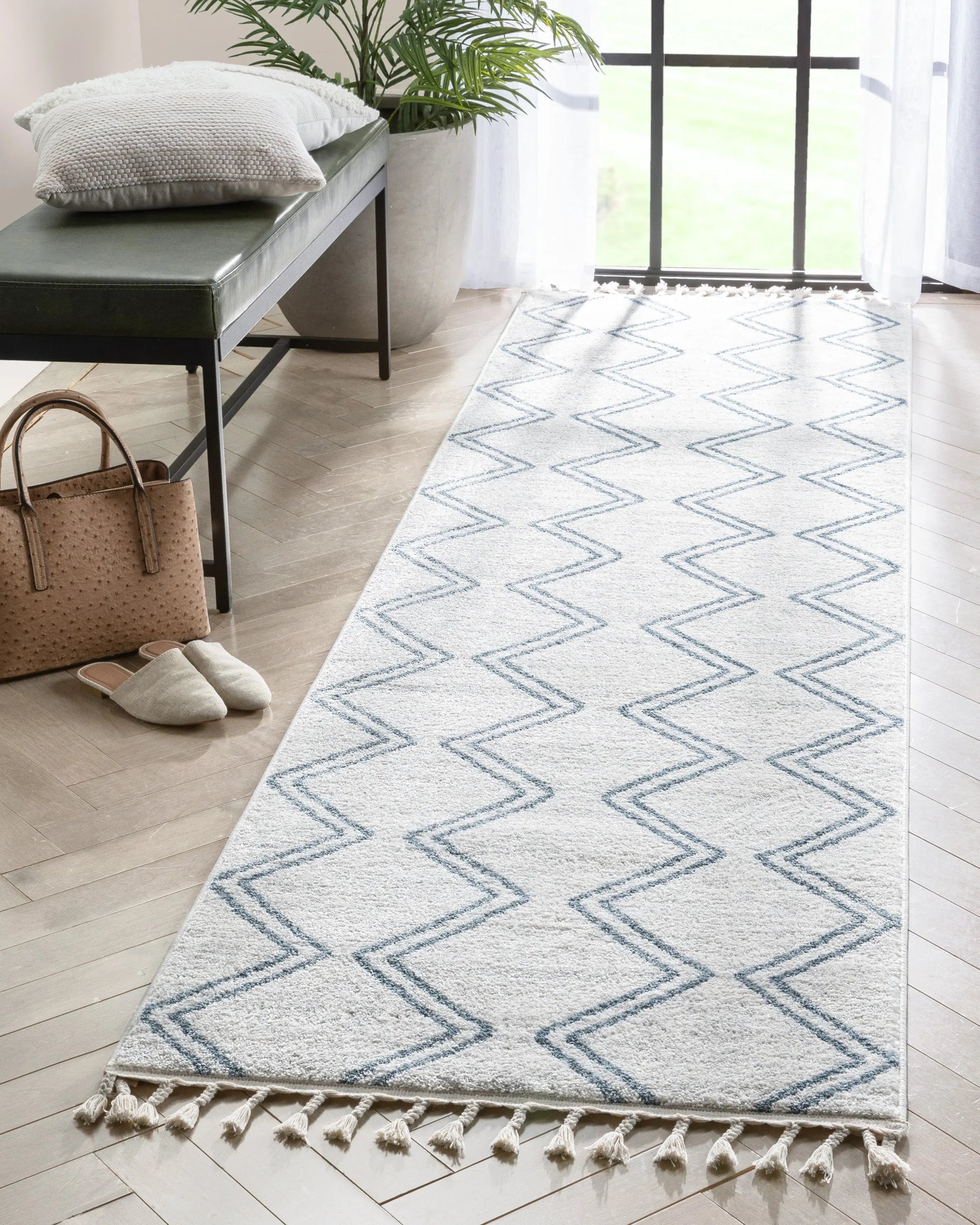 Reeve Modern Chevron Zig-Zag Blue Ivory Kids Rug、mySite、gigharbornorthrealestate
