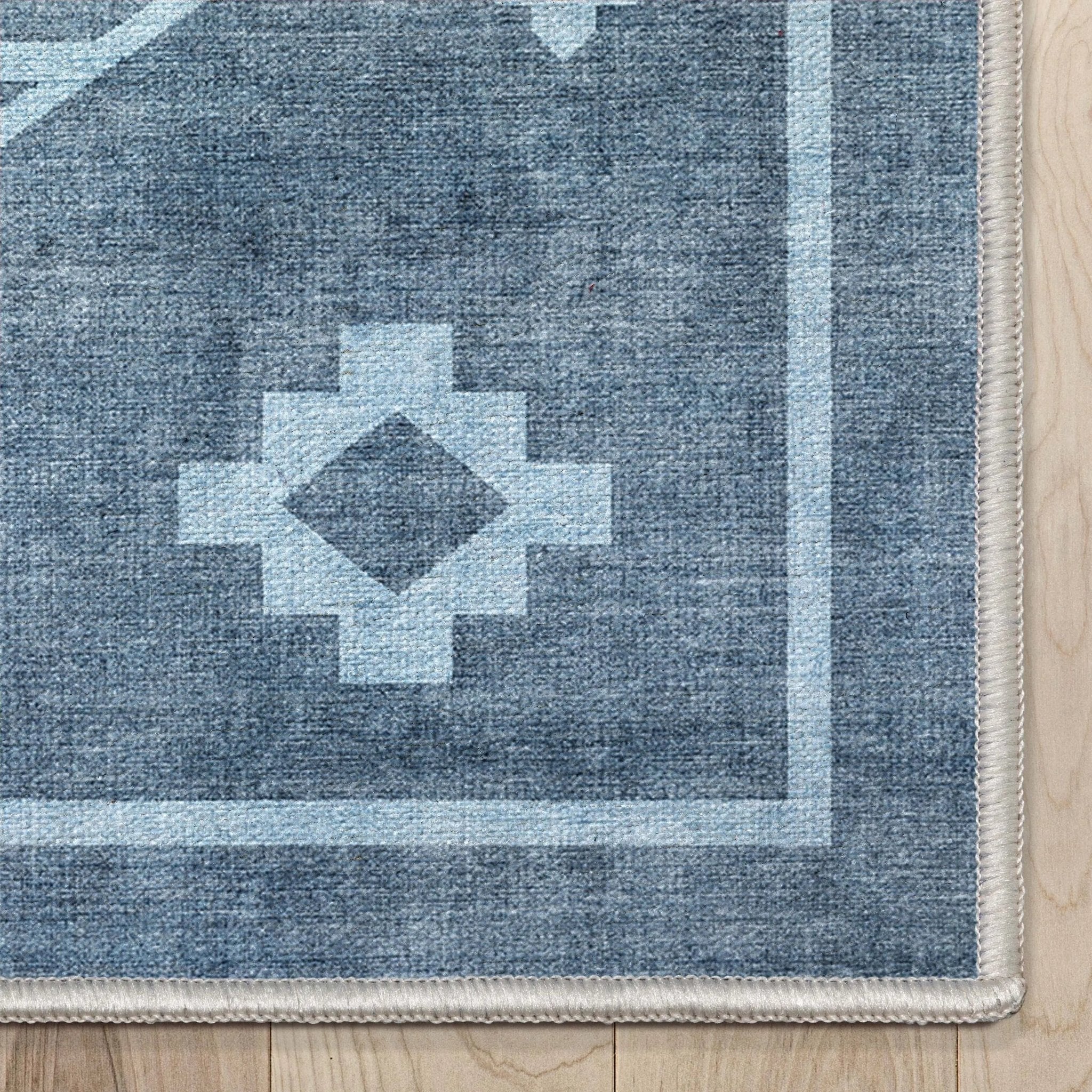 Bottineau Distressed Southwestern Flat-Weave Rug、mySite、gigharbornorthrealestate