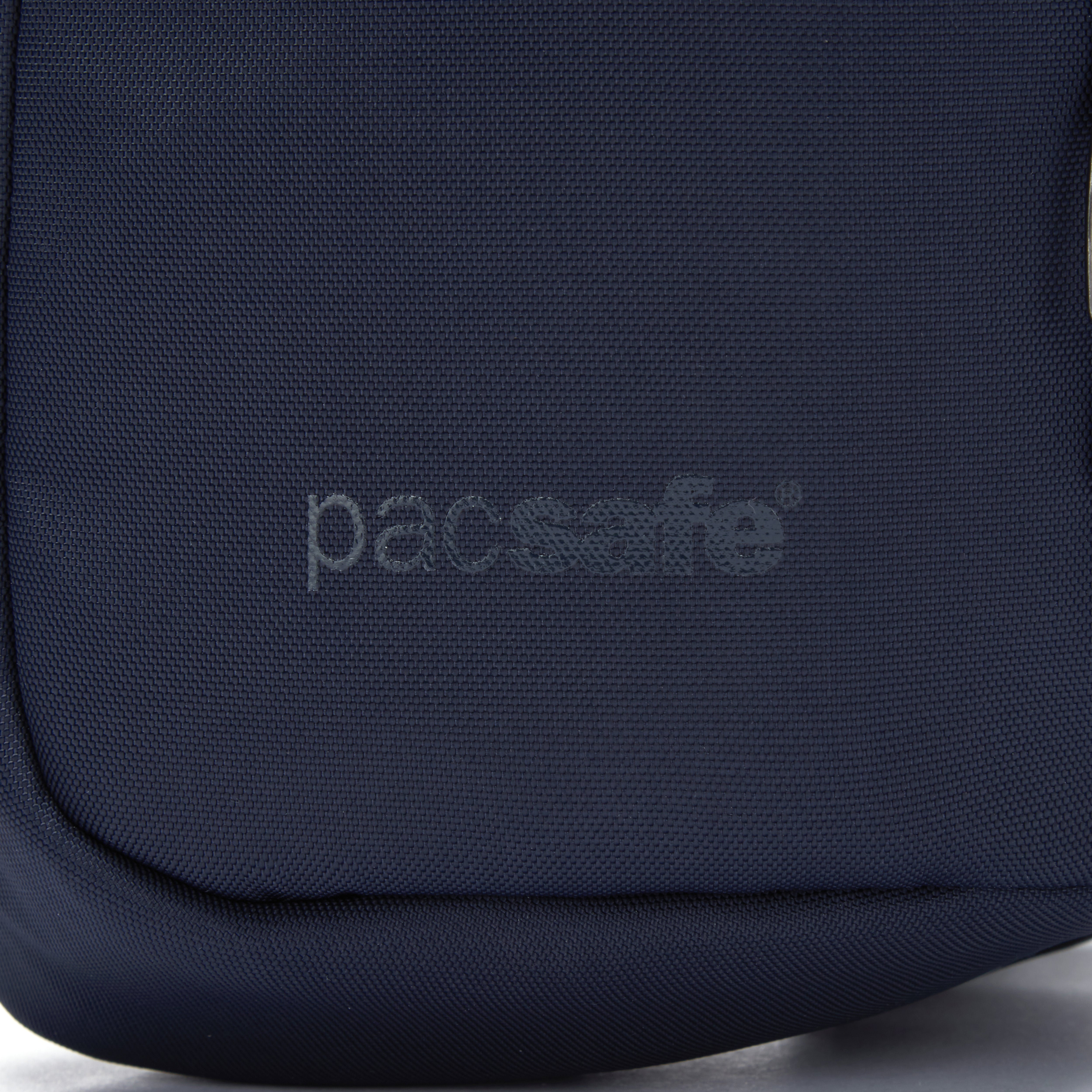 Pacsafe® V anti-theft action sling pack、mySite、garagedoors4me