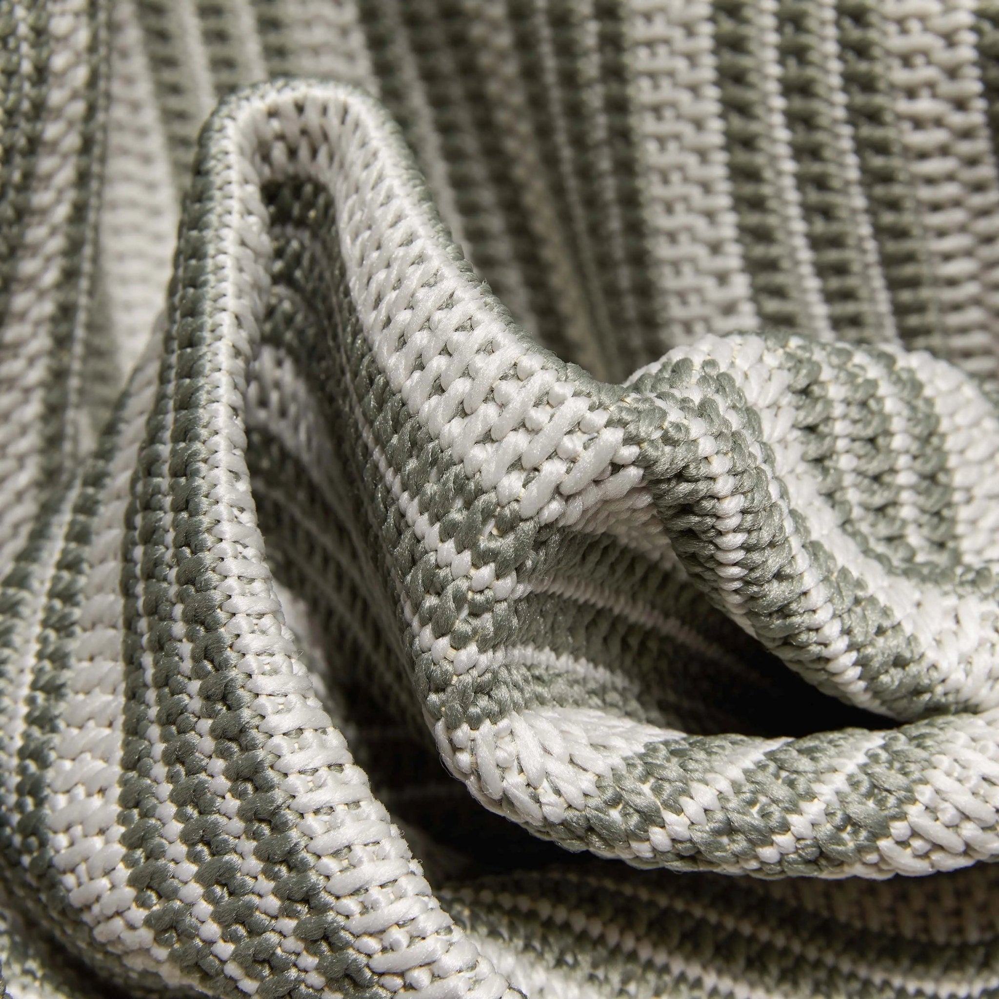 Frankie Modern Stripes Indoor/Outdoor Green Textured Rug、mySite、gigharbornorthrealestate