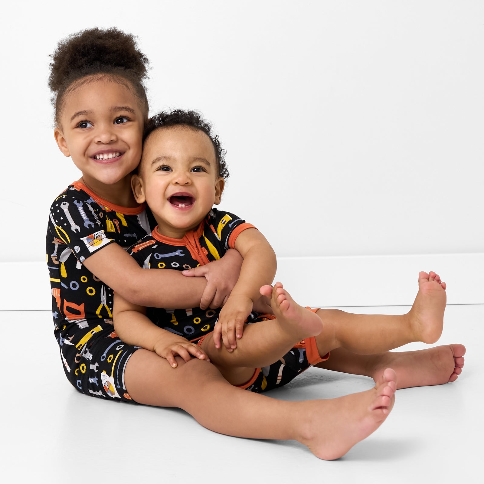 Little Builders Two-Piece Short Sleeve & Shorts Pajama Set、mySite、g9winljtr