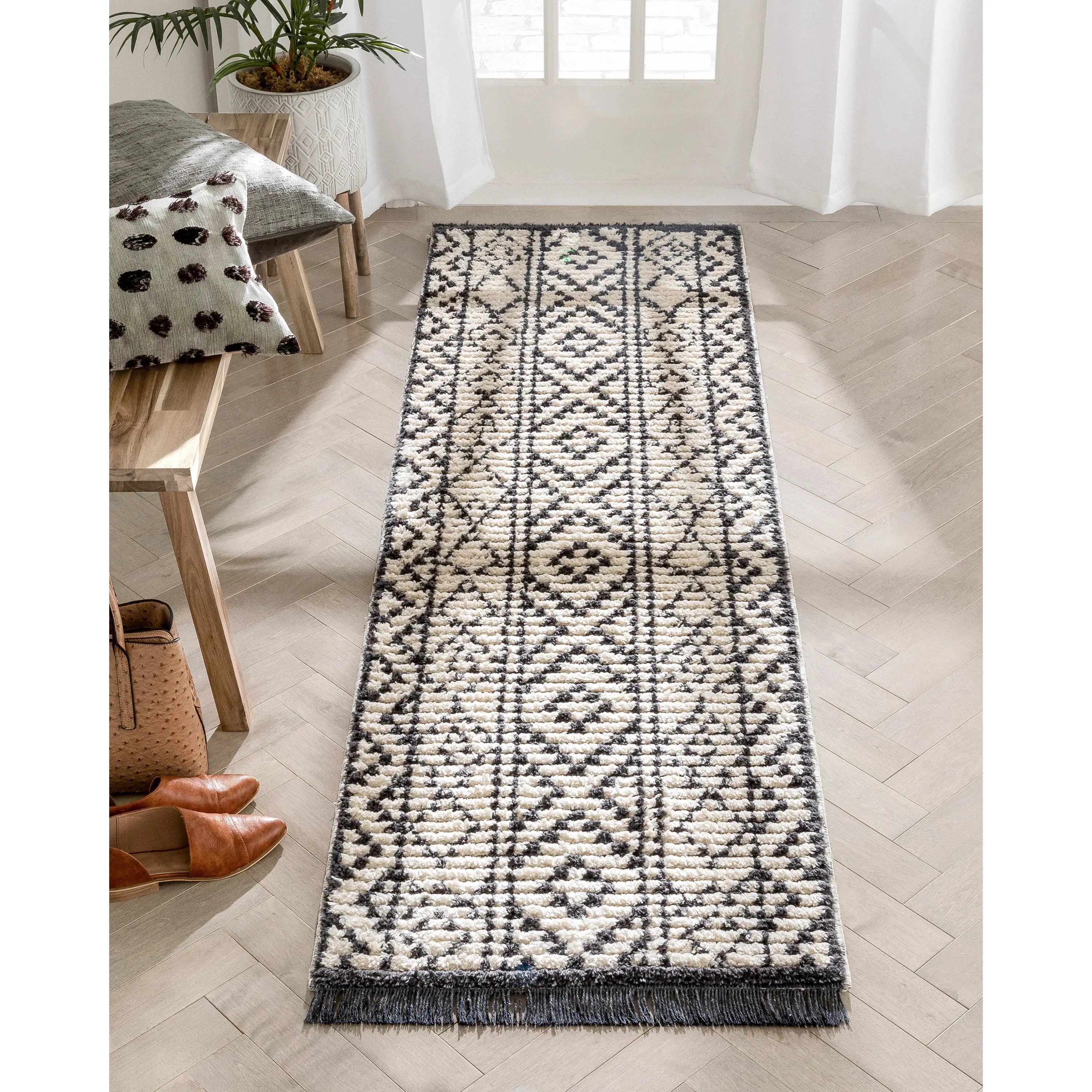 Tallulah Tribal Diamond Lattice Pattern Grey High-Low Textured Pile Rug、mySite、gigharbornorthrealestate