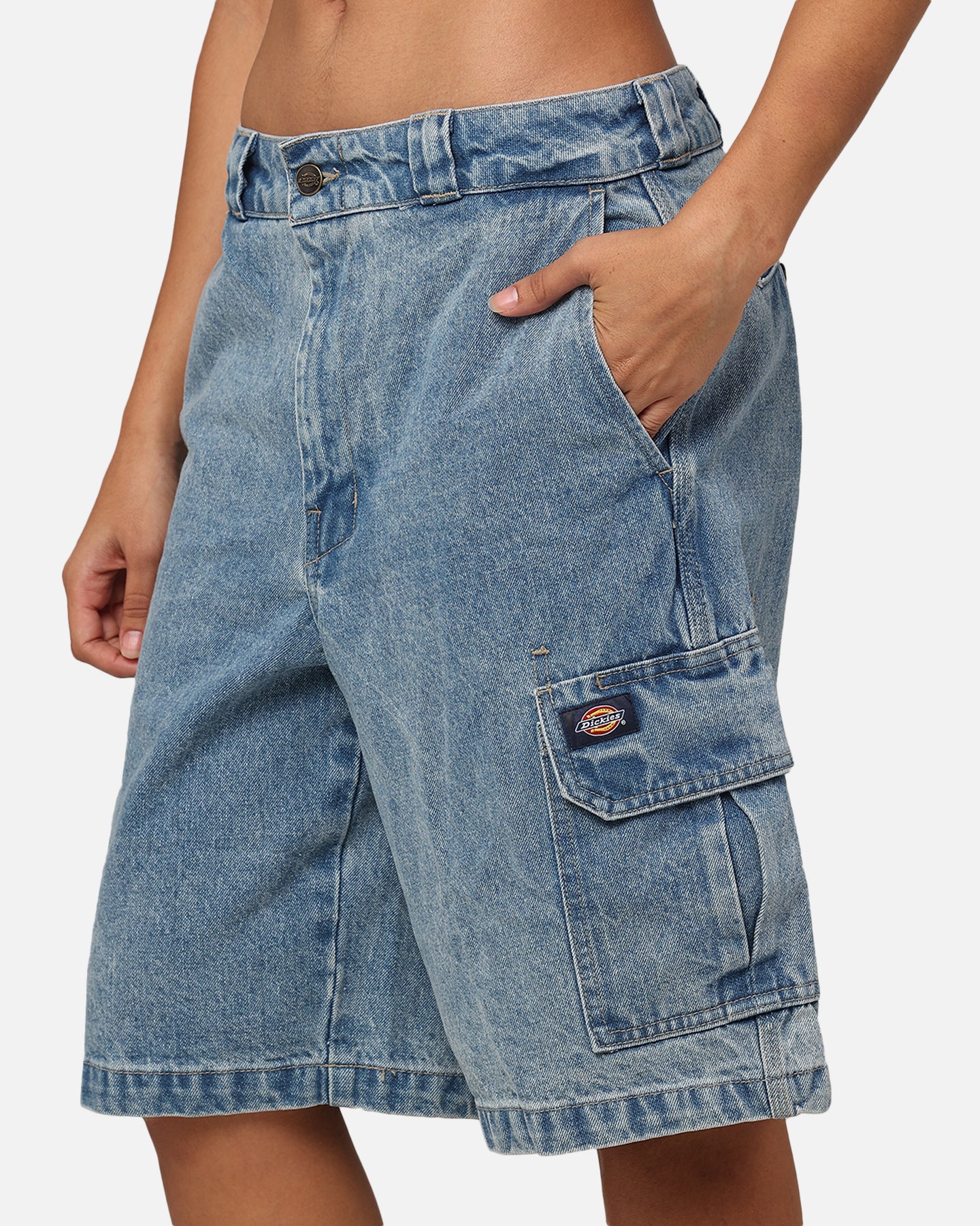 {product_title} - {shop_name}