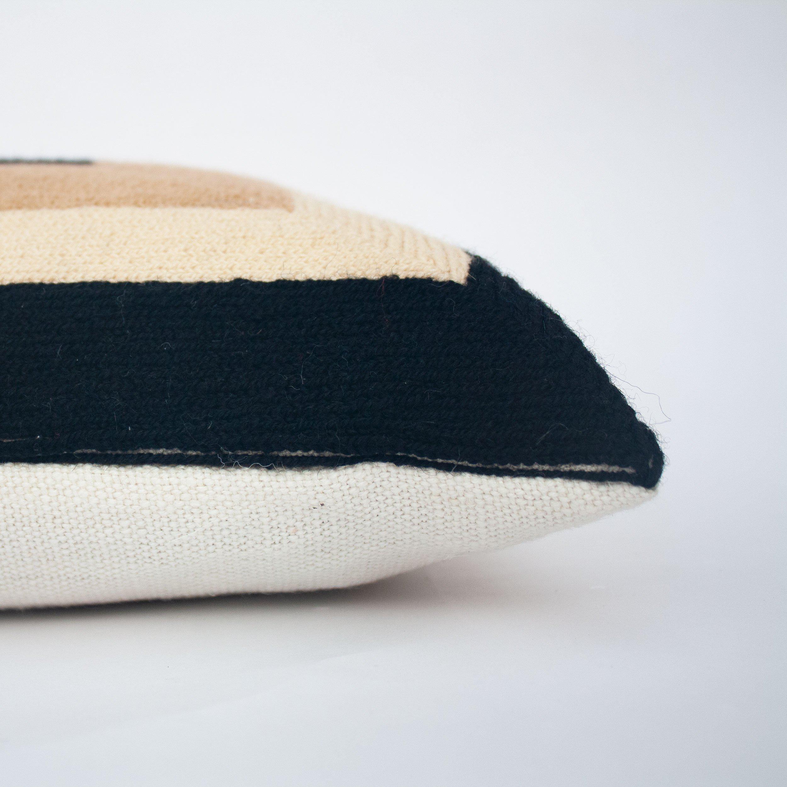 Marianne Rectangle Pillow Black、mySite、gigharbornorthrealestate