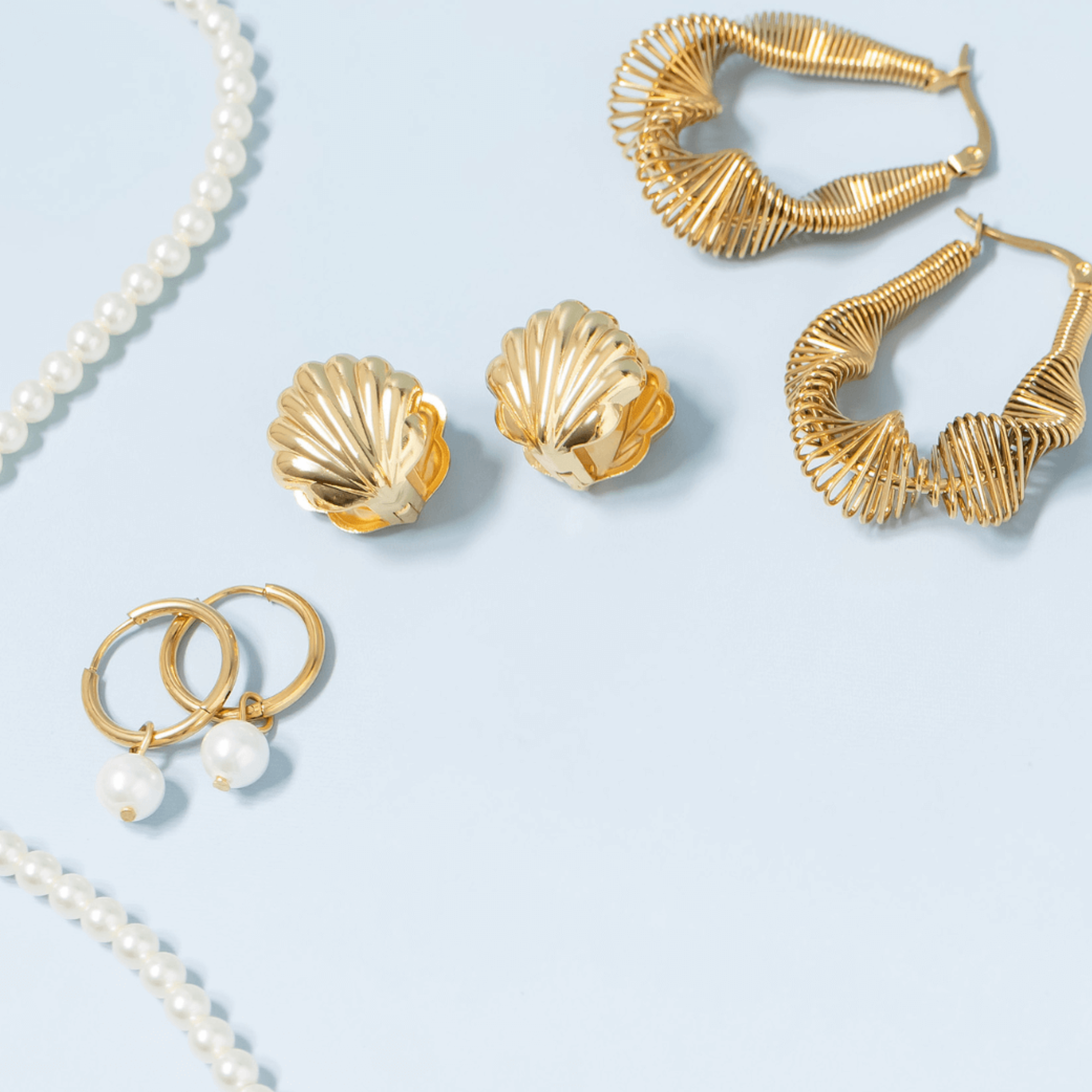 18K Gold PVD Stainless Steel Pearl Charm Huggie Hoop Earrings / ERJ0027、mySite、dreamappss