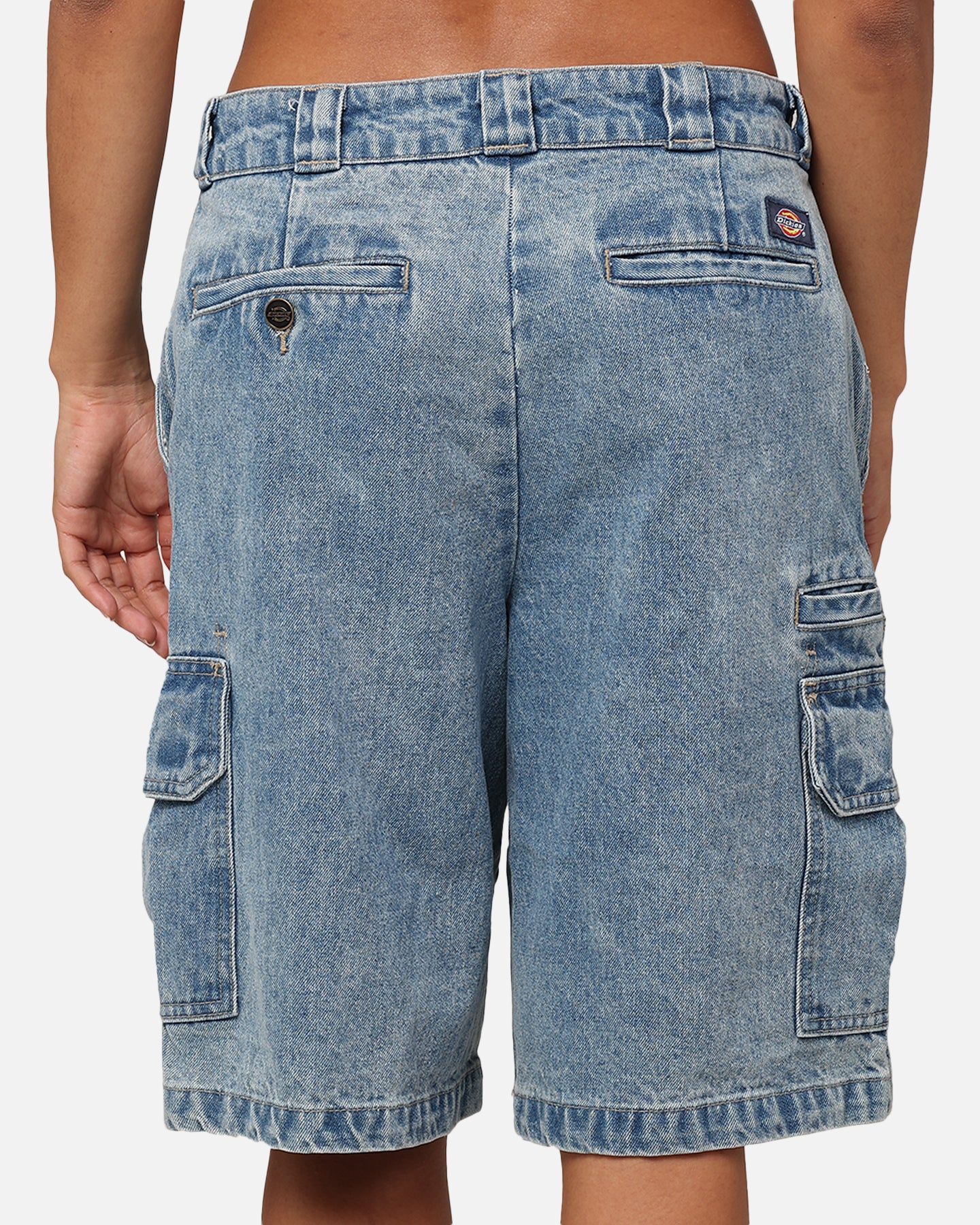 {product_title} - {shop_name}