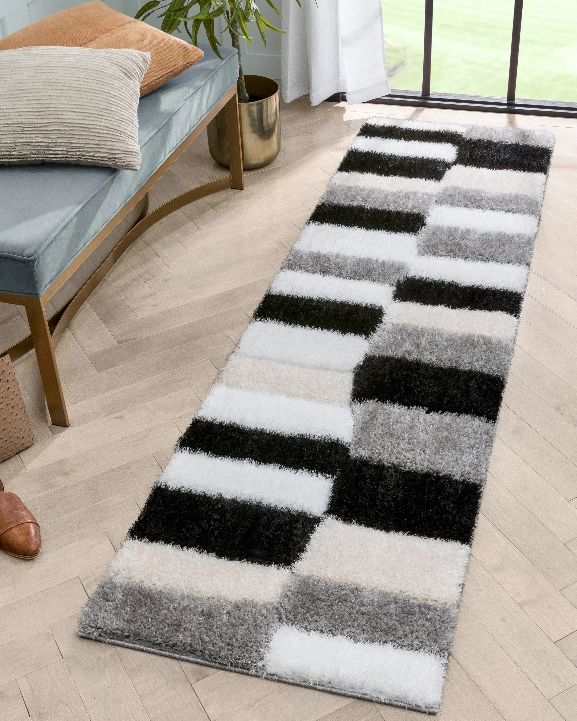 Chaska Geometric Squares Shag Ivory Black 7'10 x 9'10 3D Textured Rug、mySite、gigharbornorthrealestate