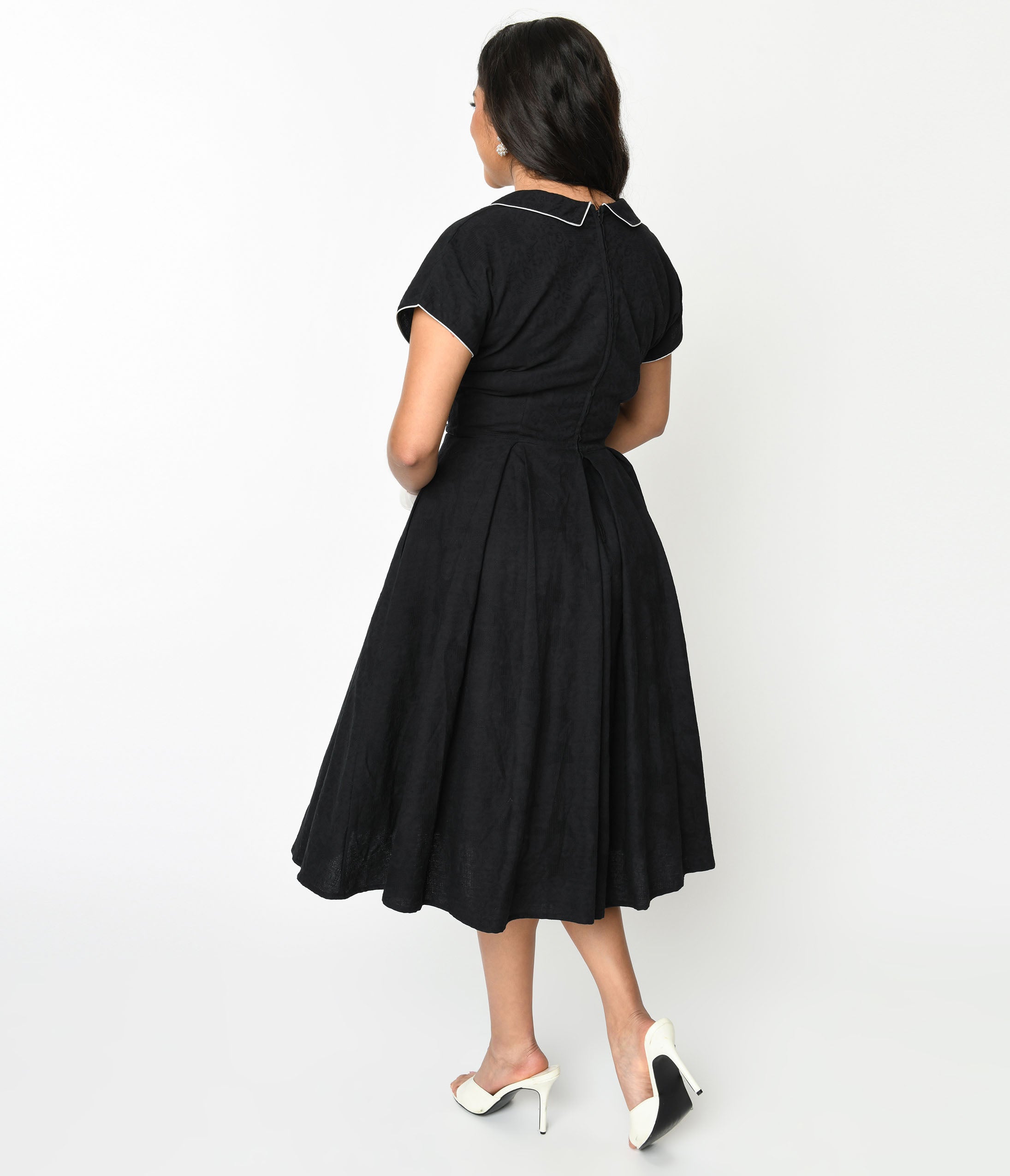 {product_title} - {shop_name}