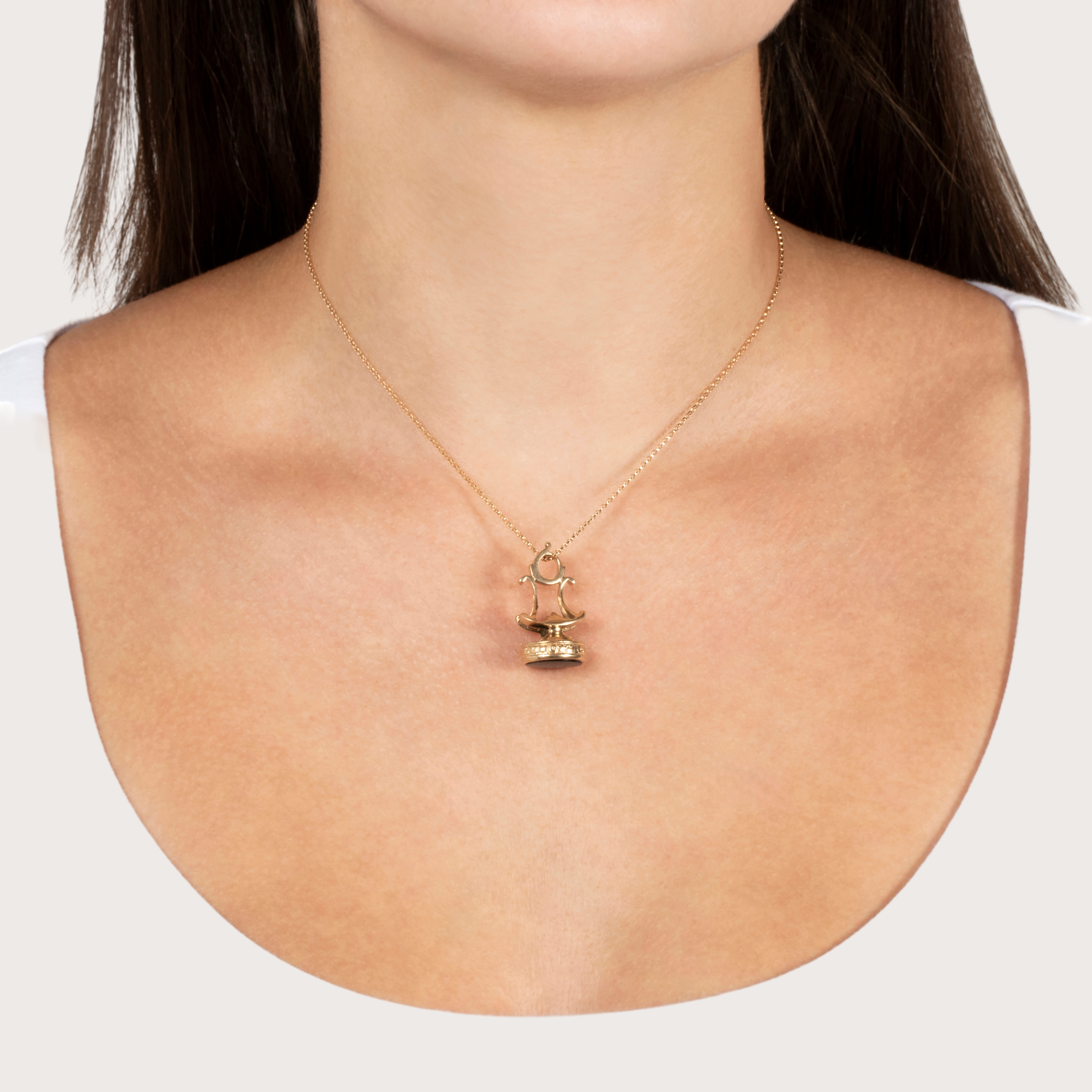 Vintage English 9k Yellow Gold Onyx Ornate Fob Seal Pendant、mySite、hinf8tx79