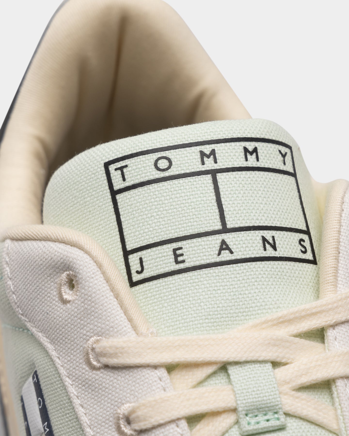 Tommy Jeans Basketball Canvas Mixed Texture Trainers Ivory、mySite、zt4zffjzw