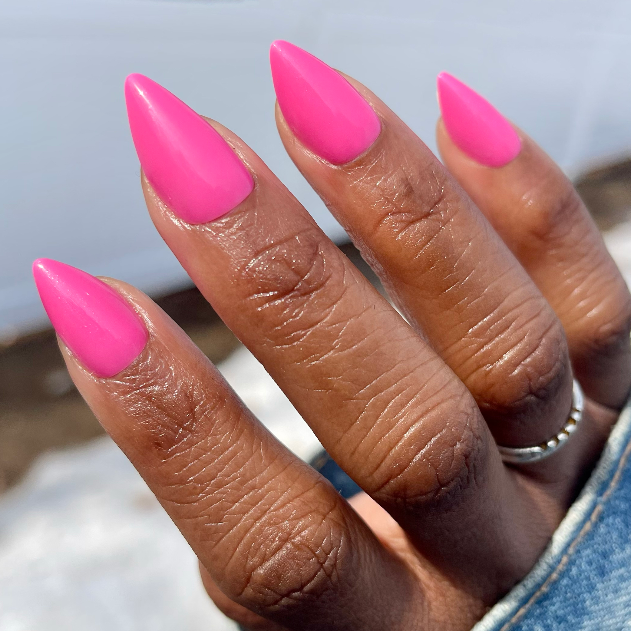 Neon Flamingo - Press-On | Medium | Stiletto、mySite、solidvoid