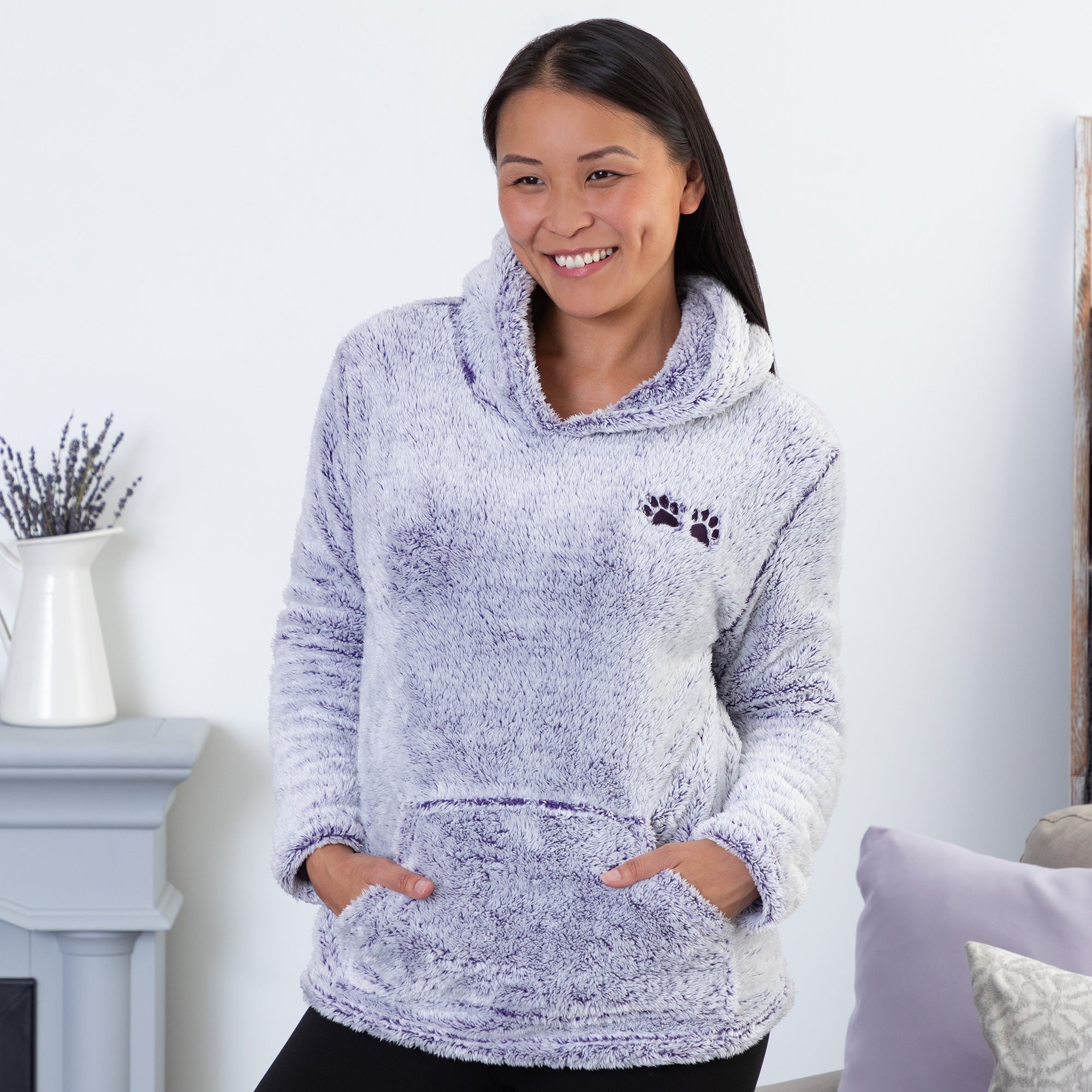 Embroidered Paws Pullover Fleece Hoodie、mySite、camillekostekn