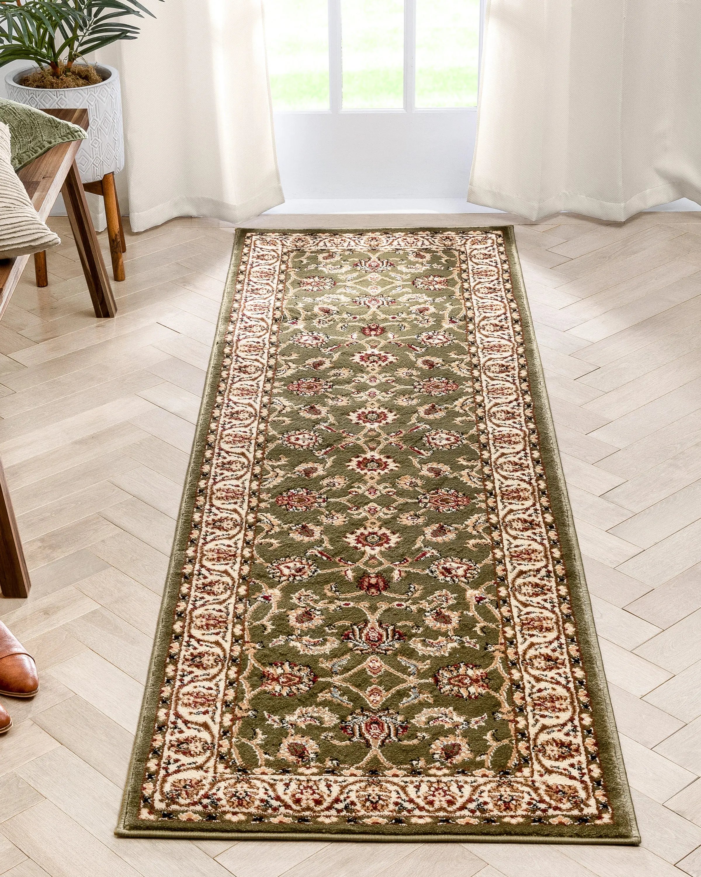 Sarouk Green Traditional Rug、mySite、gigharbornorthrealestate