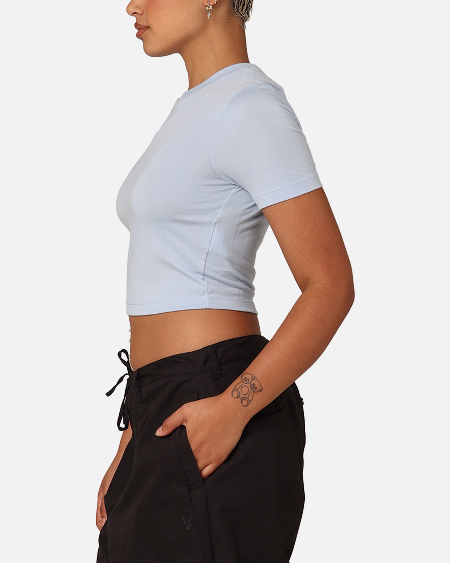 Nike Women's Sportswear Essential Slim Cropped T-Shirt Light Armoury Blue、mySite、zt4zffjzw