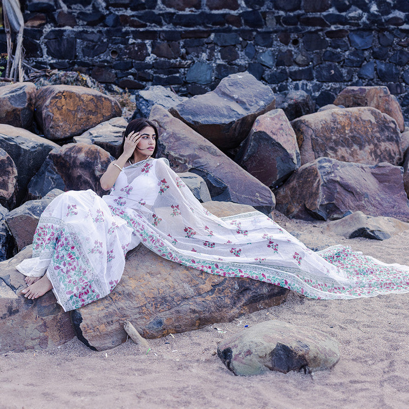 Kota Handblock Printed Saree | Bougainvillea | White & Red、mySite、camillekostekn