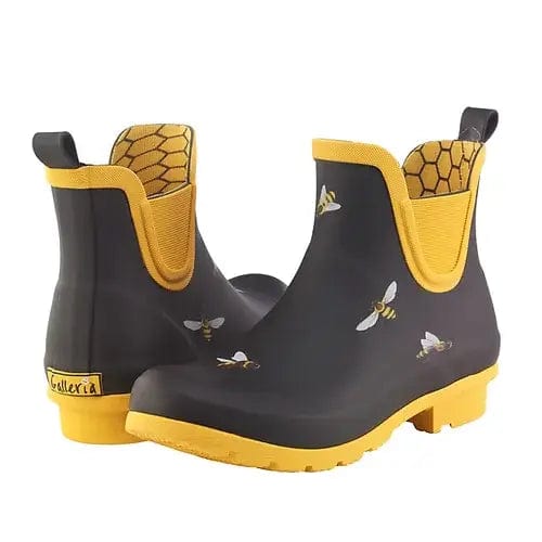 Galleria Enterprises - Black Bees Chelsea Rain Boot、mySite、g9winljtr