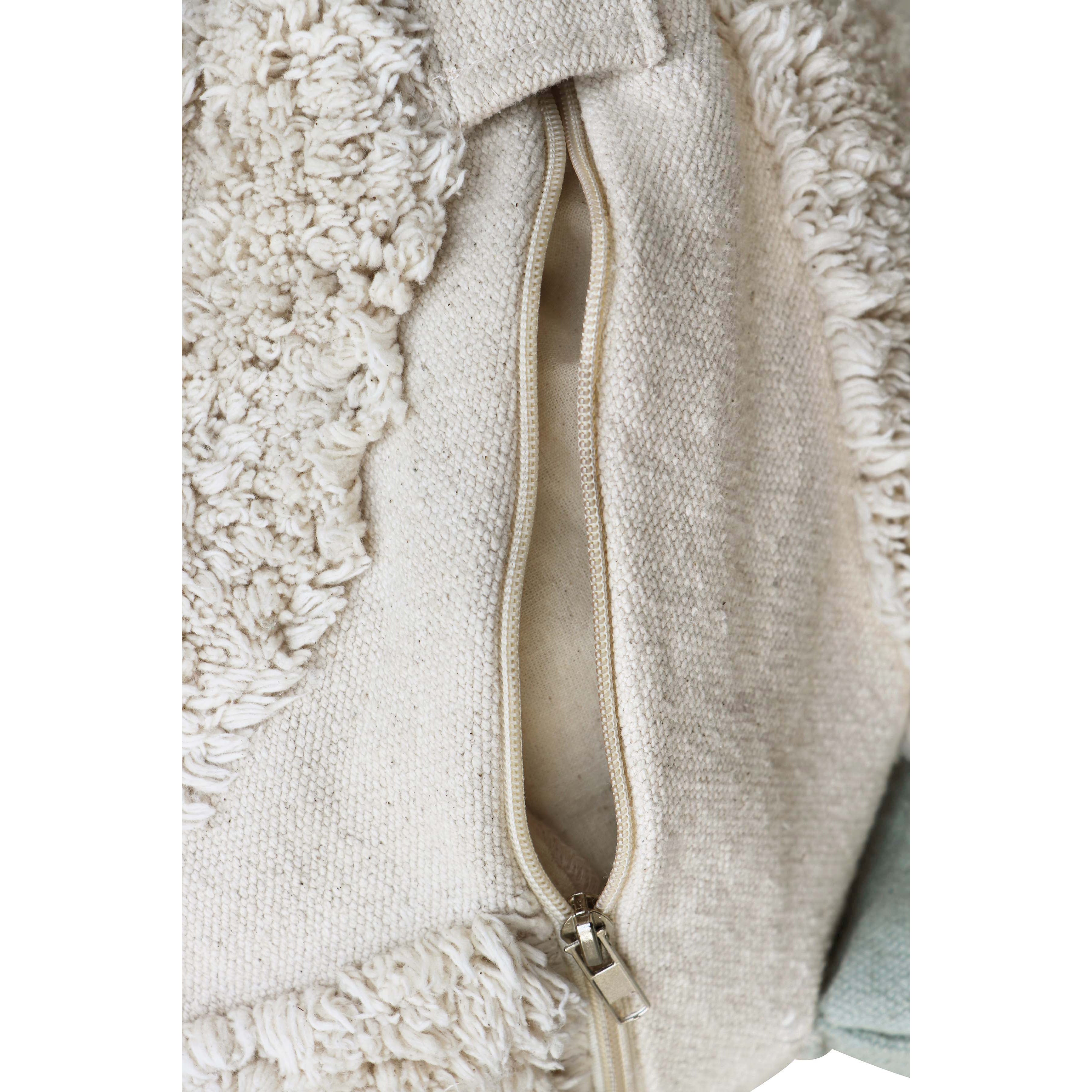 Fantasy Garden Mr Snail Pouf、mySite、gigharbornorthrealestate