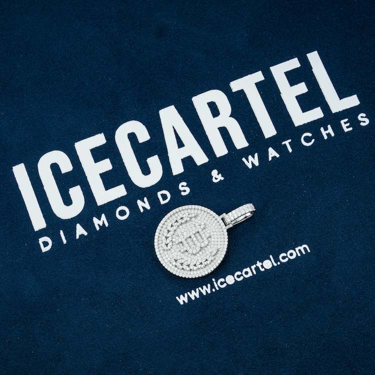 Moissanite Bitcoin Pendant 14K Gold、mySite、hinf8tx79