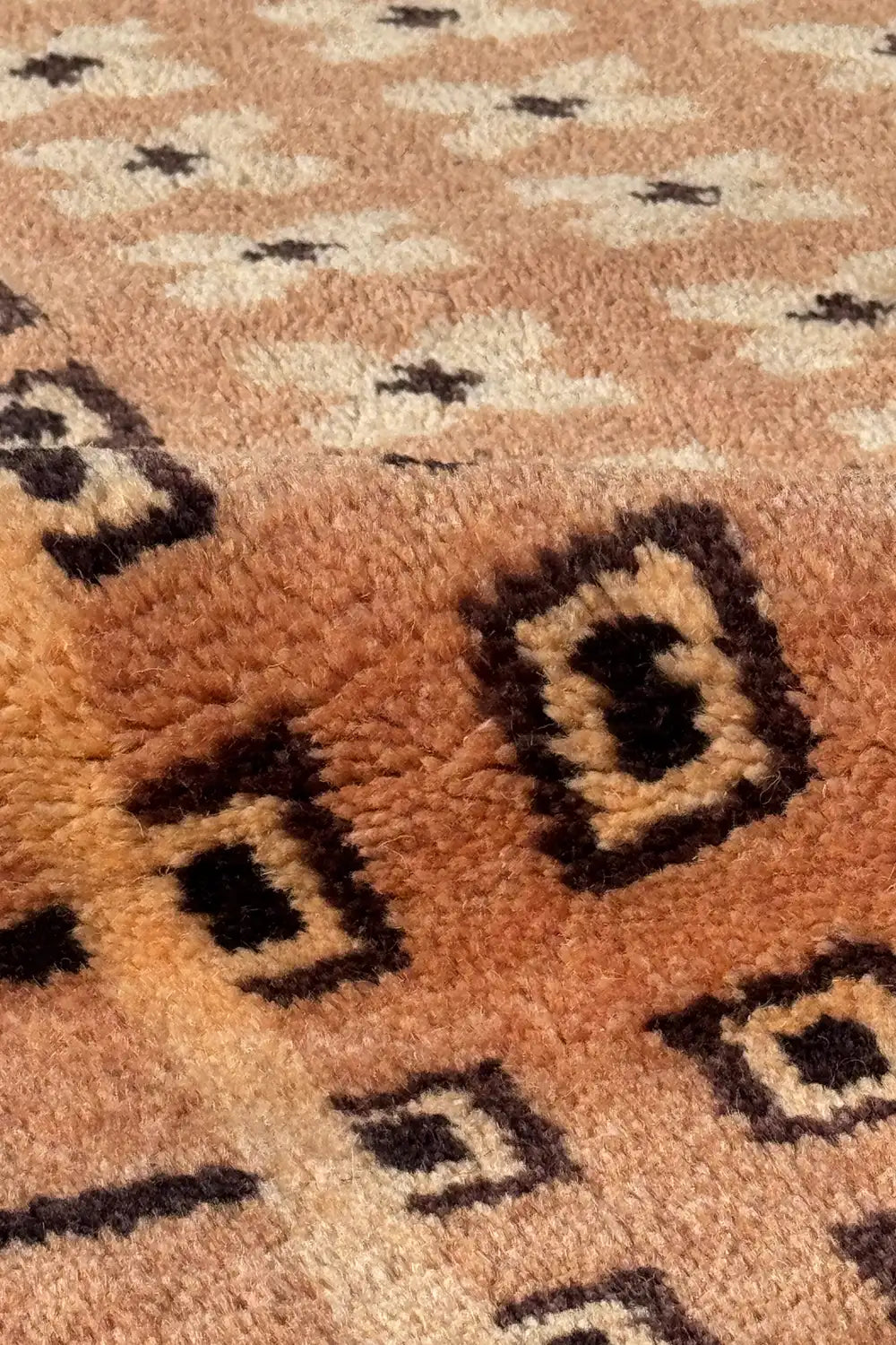 Desert Matrix Hand-Knotted Square Wool Rug、mySite、gigharbornorthrealestate