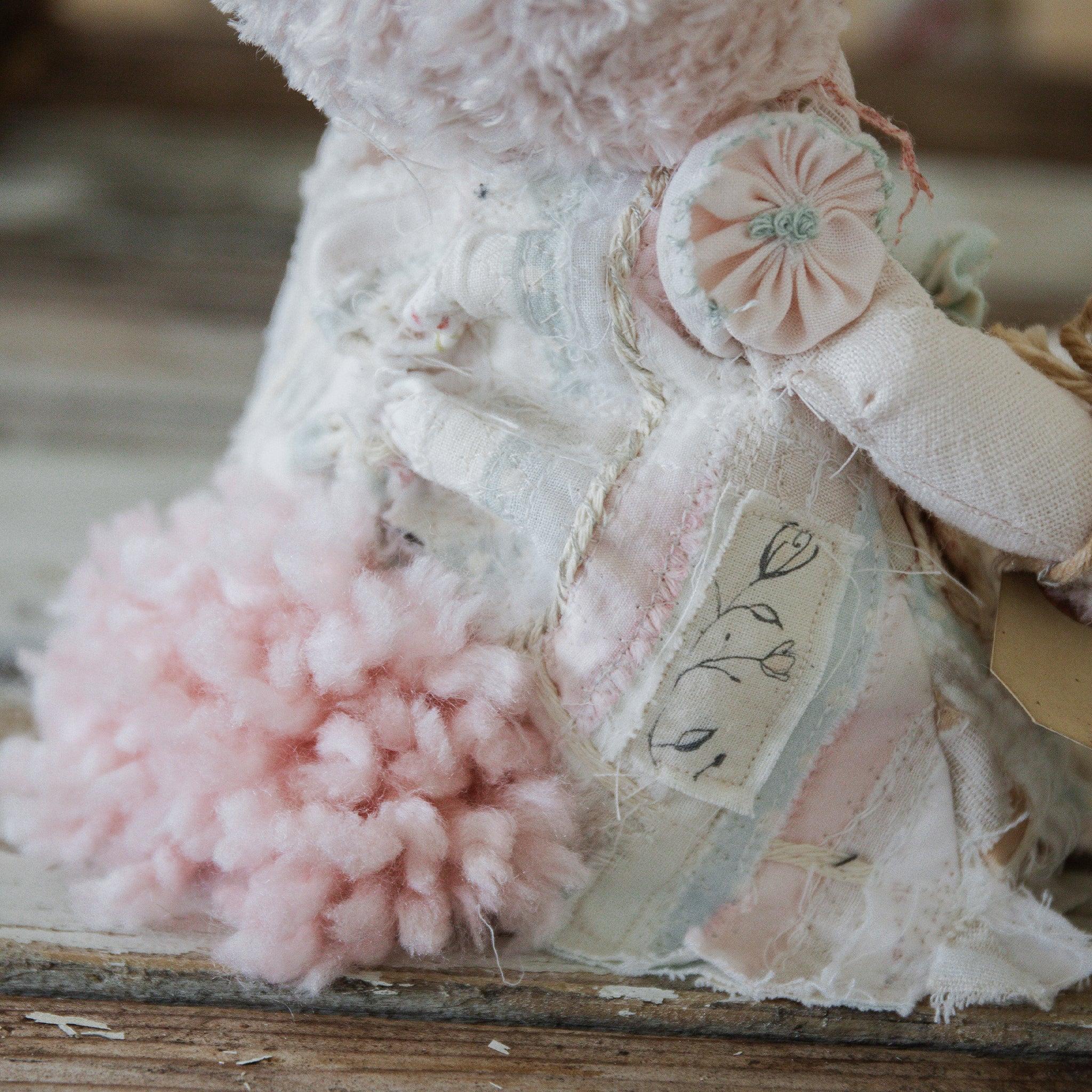 RETIRED - Hutch Studio - Hand Crafted Pheobe Patchwork & Little Caw、mySite、g9winljtr