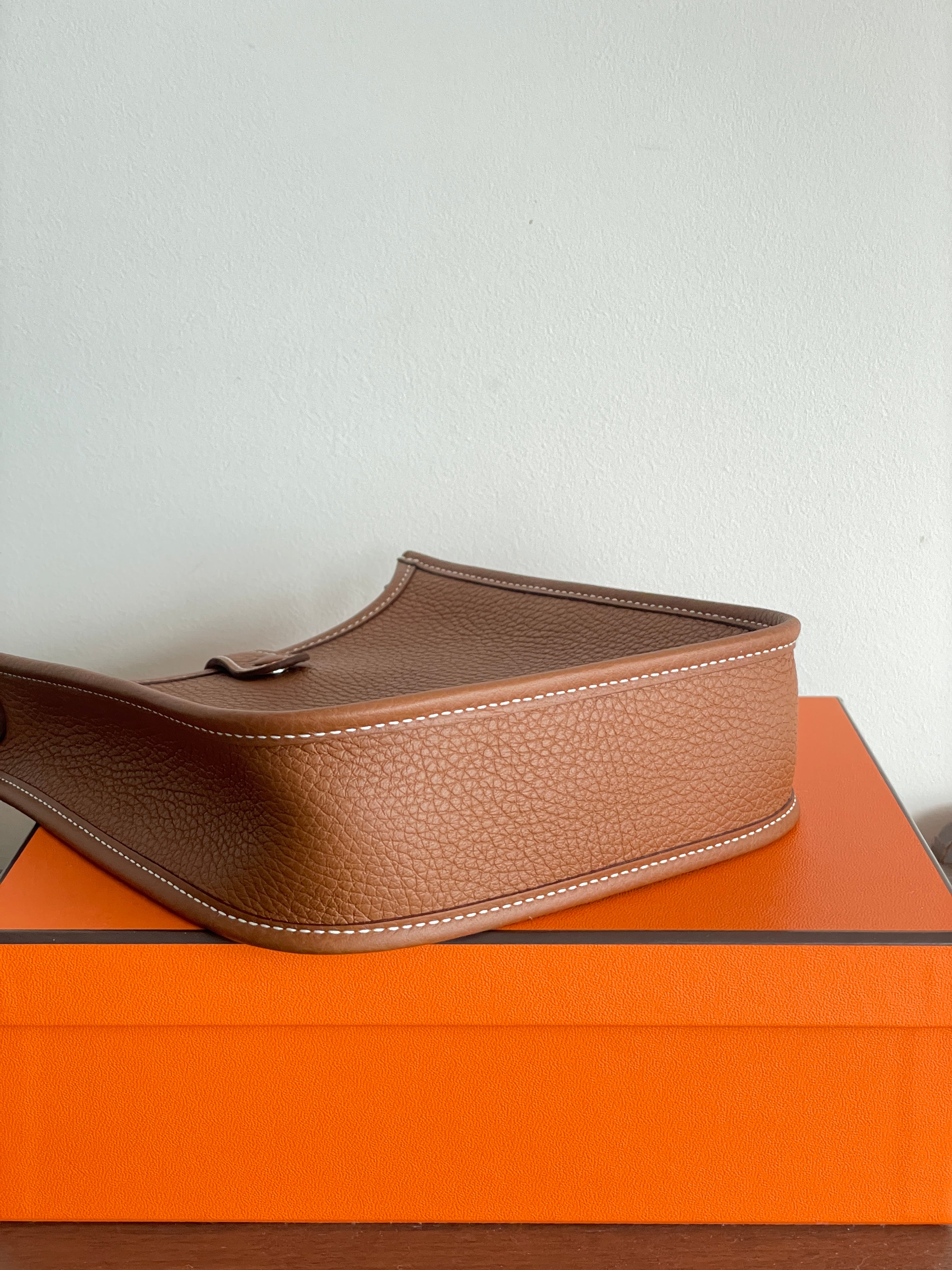 Hermès Mini Evelyne 16 Leather Bag Gold Clemence PHW、mySite、garminoutage.com