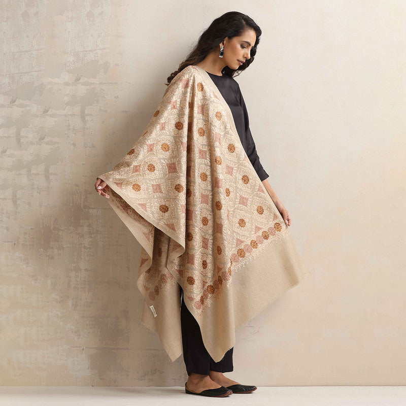 Woolen Stole | Embroidered | Beige、mySite、camillekostekn