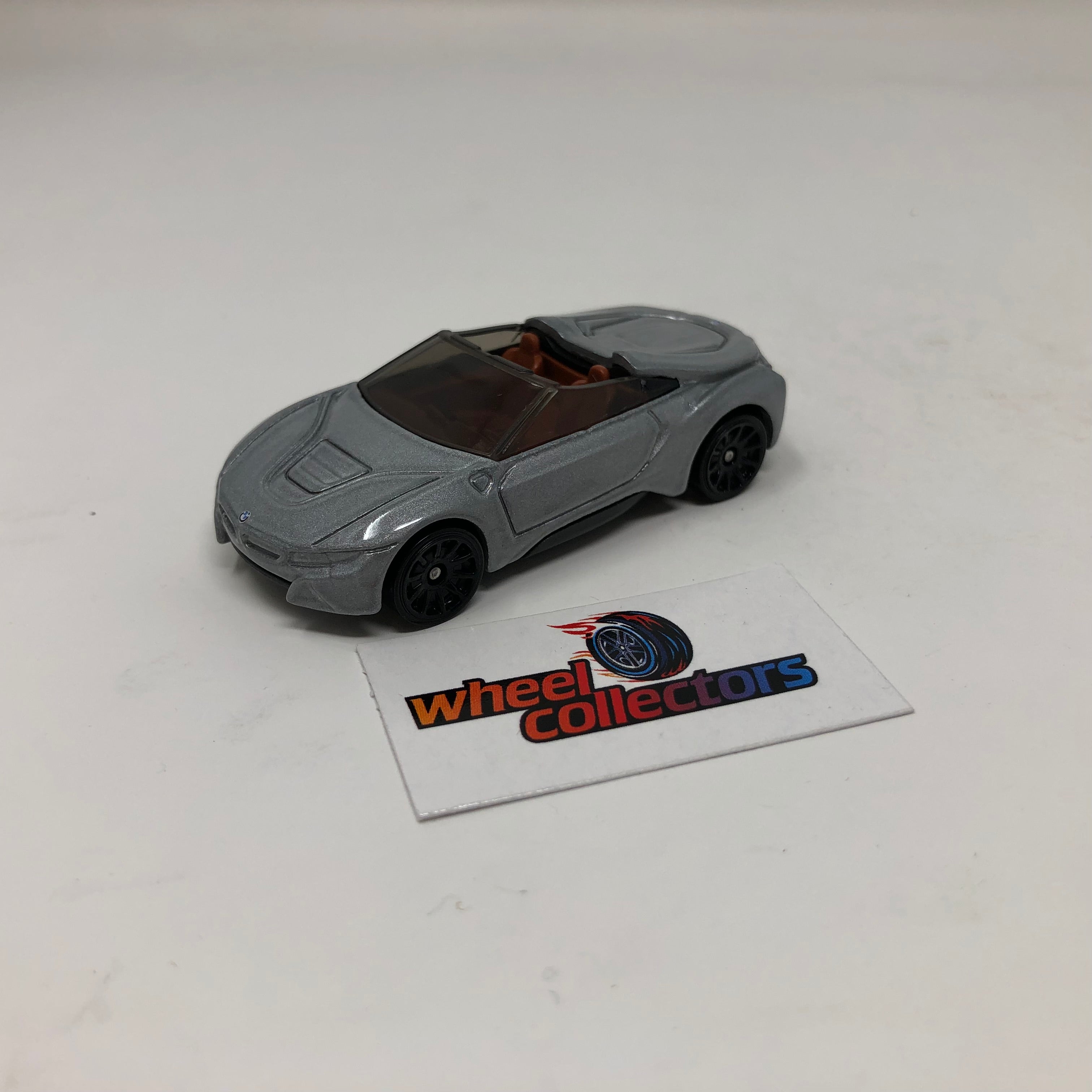 BMW i8 Roadster * Hot Wheels 1:64 scale Loose Diecast、mySite、hgirdovlk