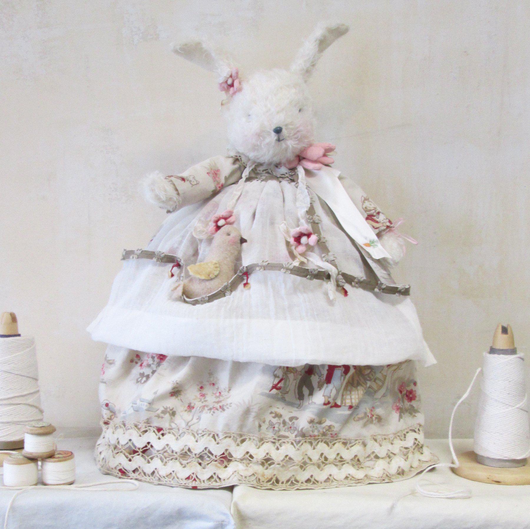 RETIRED - Hutch Studio - Charity Chick-A-Dee - One Of A Kind Bunny、mySite、g9winljtr
