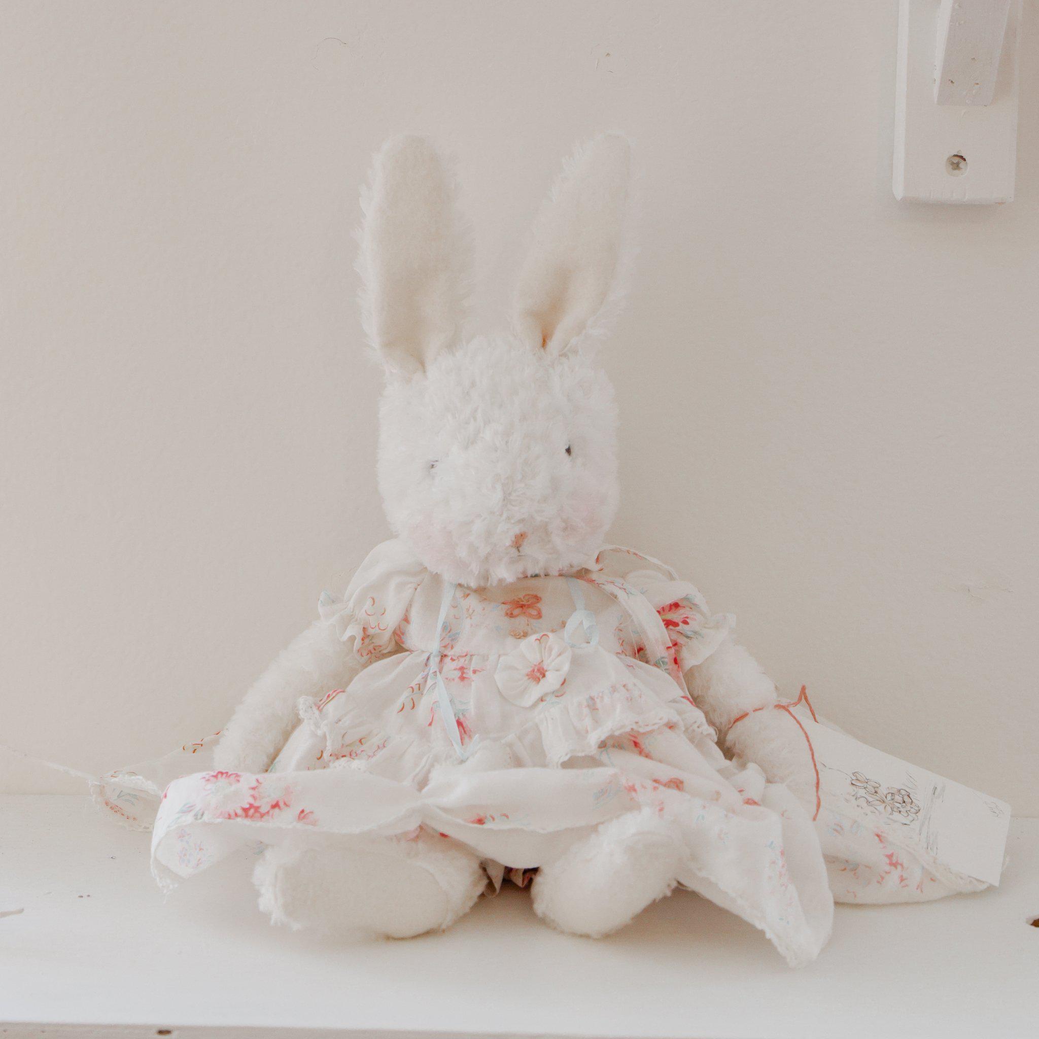 RETIRED - Hutch Studio Original - Rosie Bunny - One of A Kind、mySite、g9winljtr