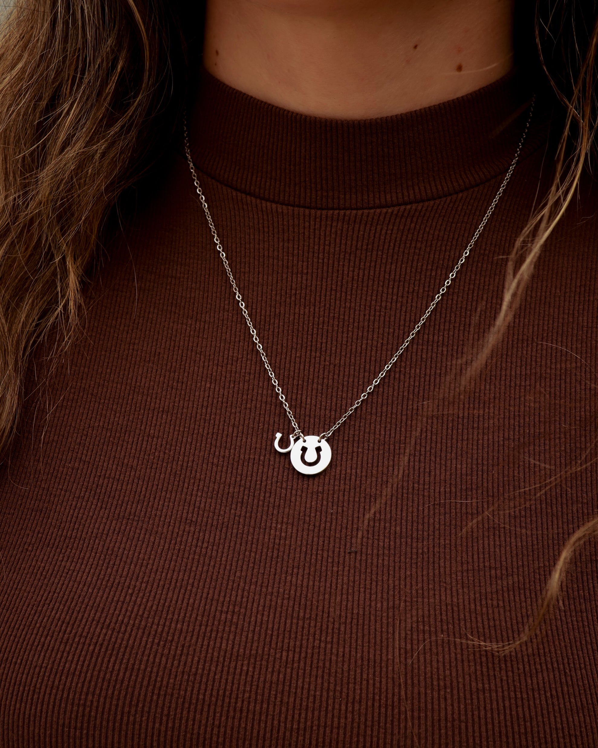 18K Gold PVD Stainless Steel Horseshoe Cutout Necklace / SBB0332、mySite、dreamappss