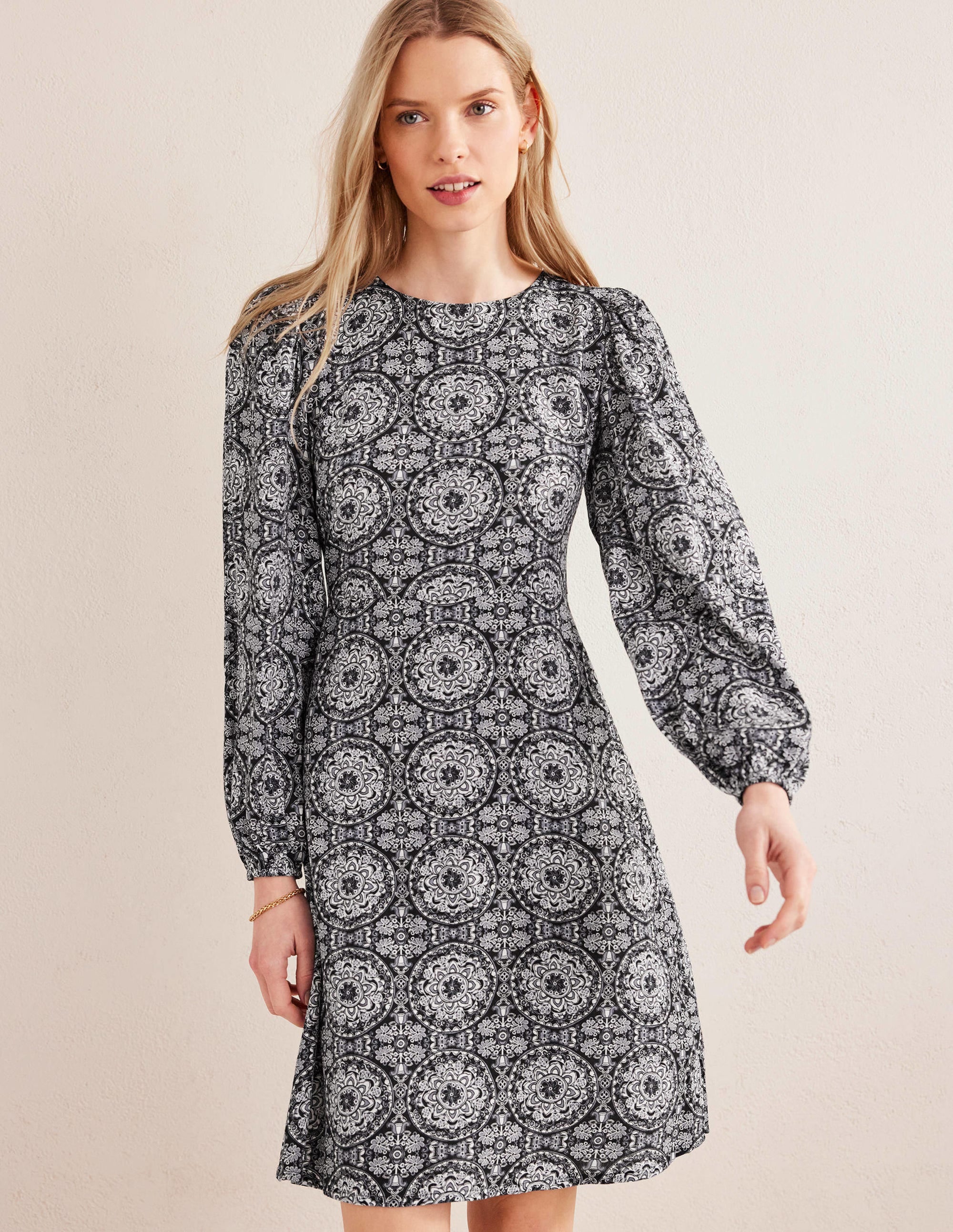  Crew Neck Print Mini Dress-Flint Stone, Sun Bloom、mySite、ashleygrahame