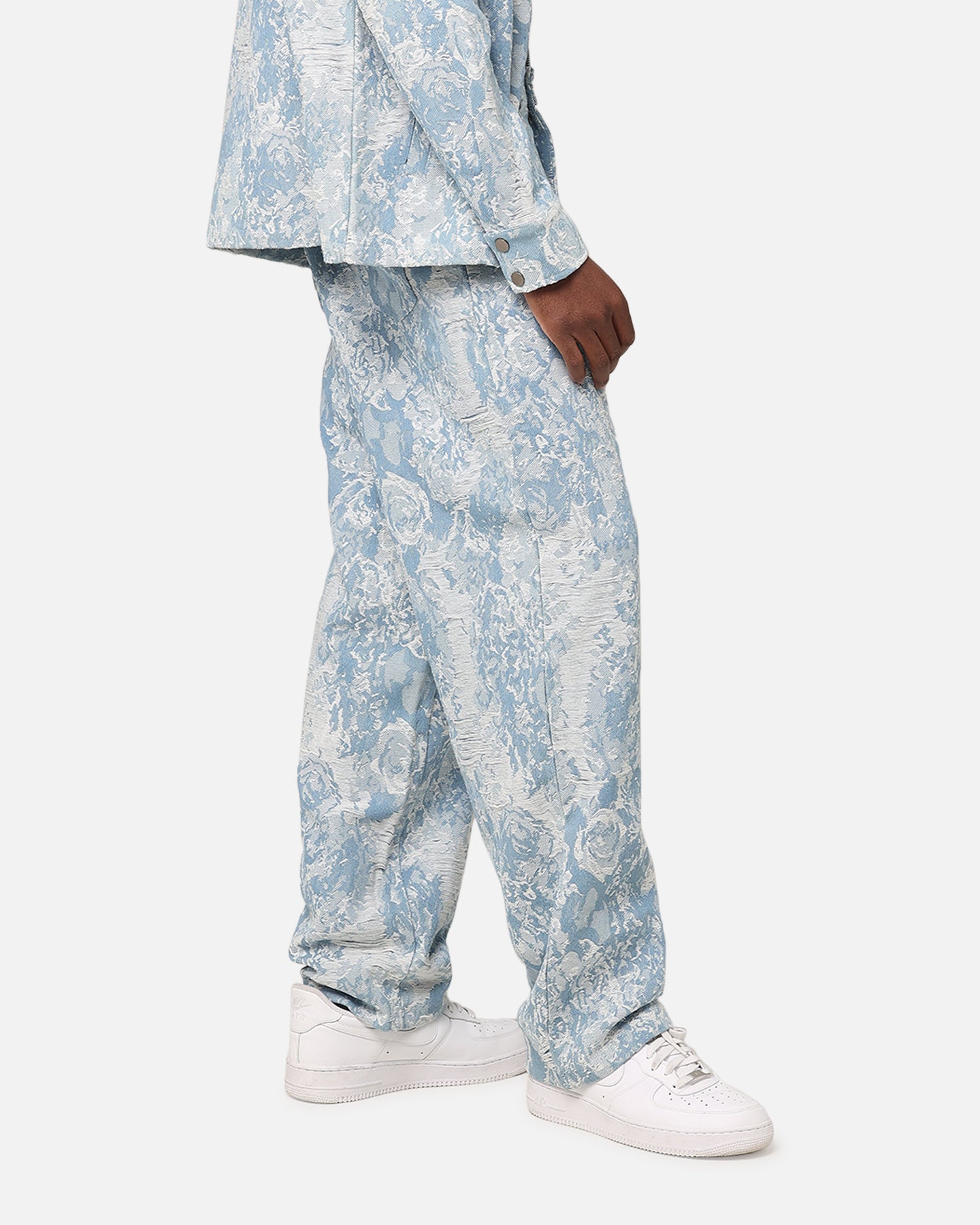 {product_title} - {shop_name}