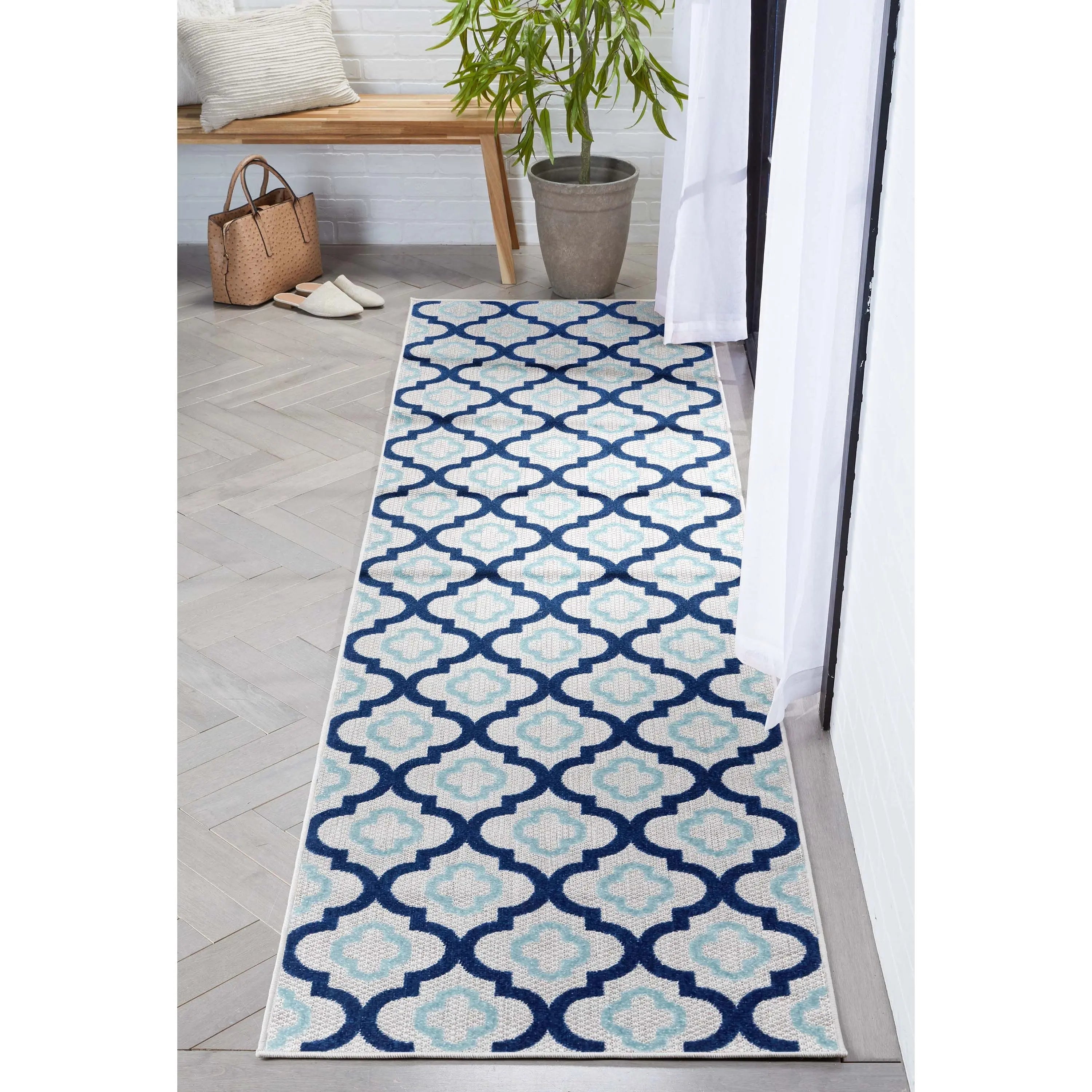 Illuminate Blue Modern Indoor Outdoor Rug、mySite、gigharbornorthrealestate
