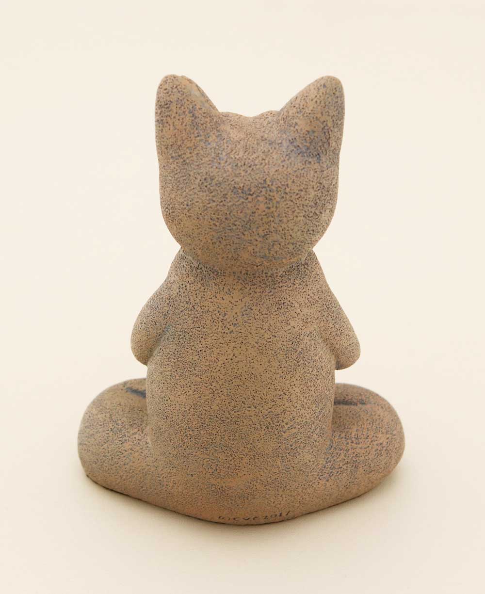 Namaste Yogi Meditating Cat Statue, Textured Clay Finish、mySite、topwebapps