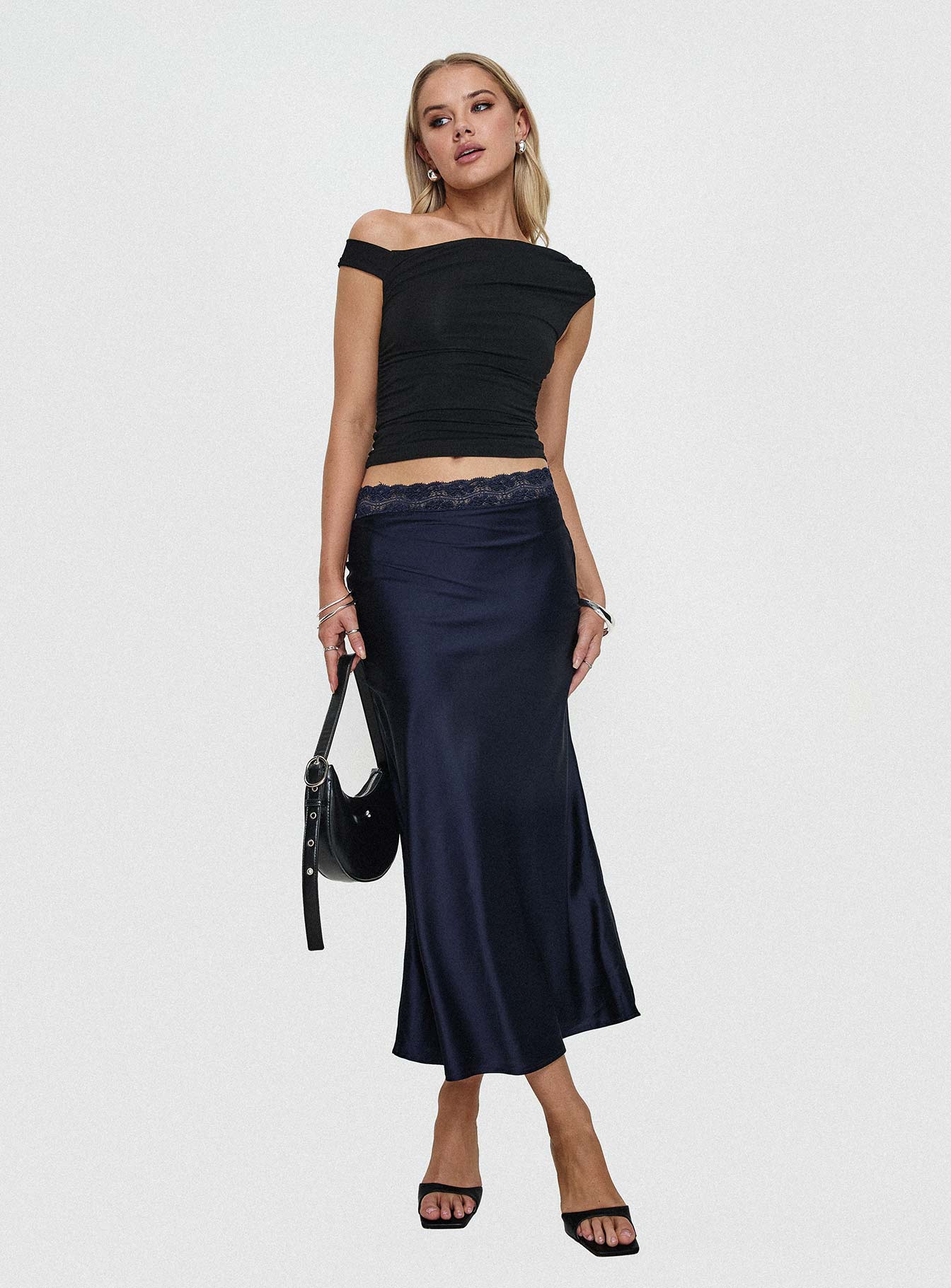The Charmaine Maxi Skirt Navy、mySite、solidvoid