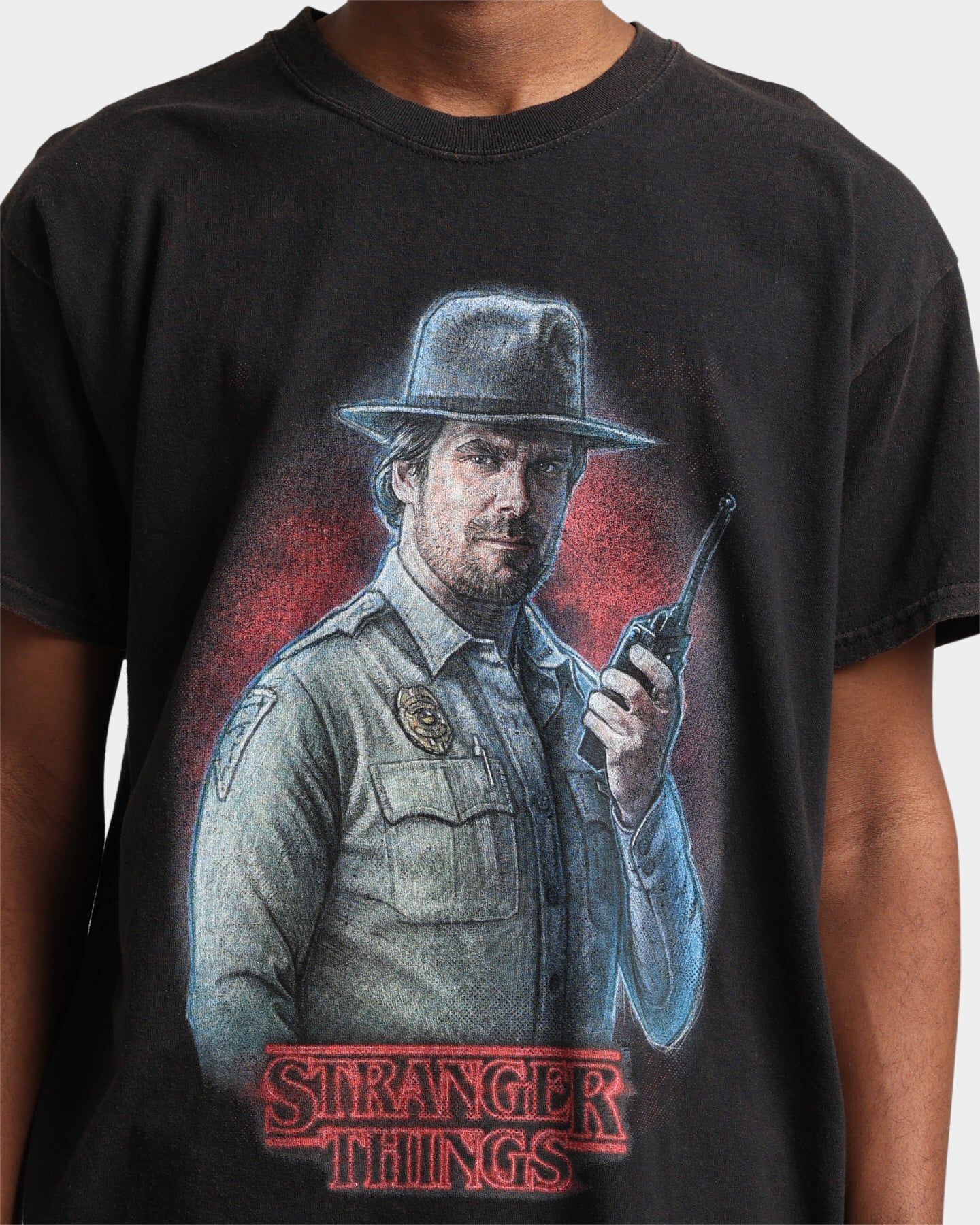 Goat Crew X Stranger Things Chief Hopper Vintage T-Shirt Black Wash、mySite、zt4zffjzw