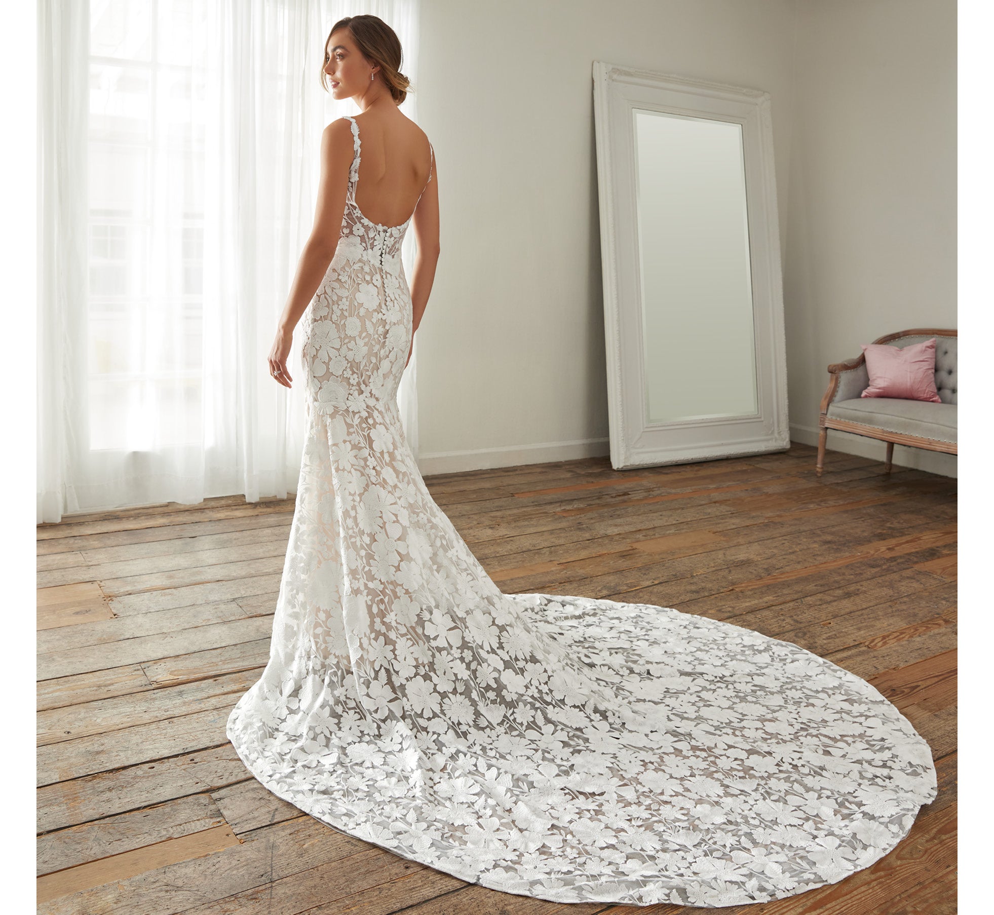 Floral Lace Gown With Detachable Sleeves In Ivory Almond、mySite、solidvoid