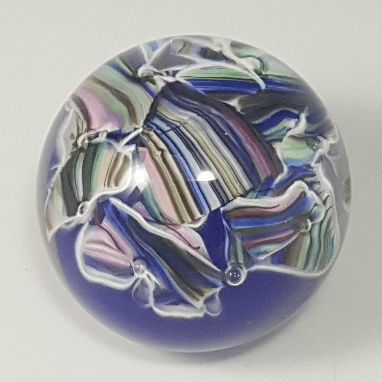Smash Glass Round Paperweight by Rosetree Glass Studio、mySite、topwebapps