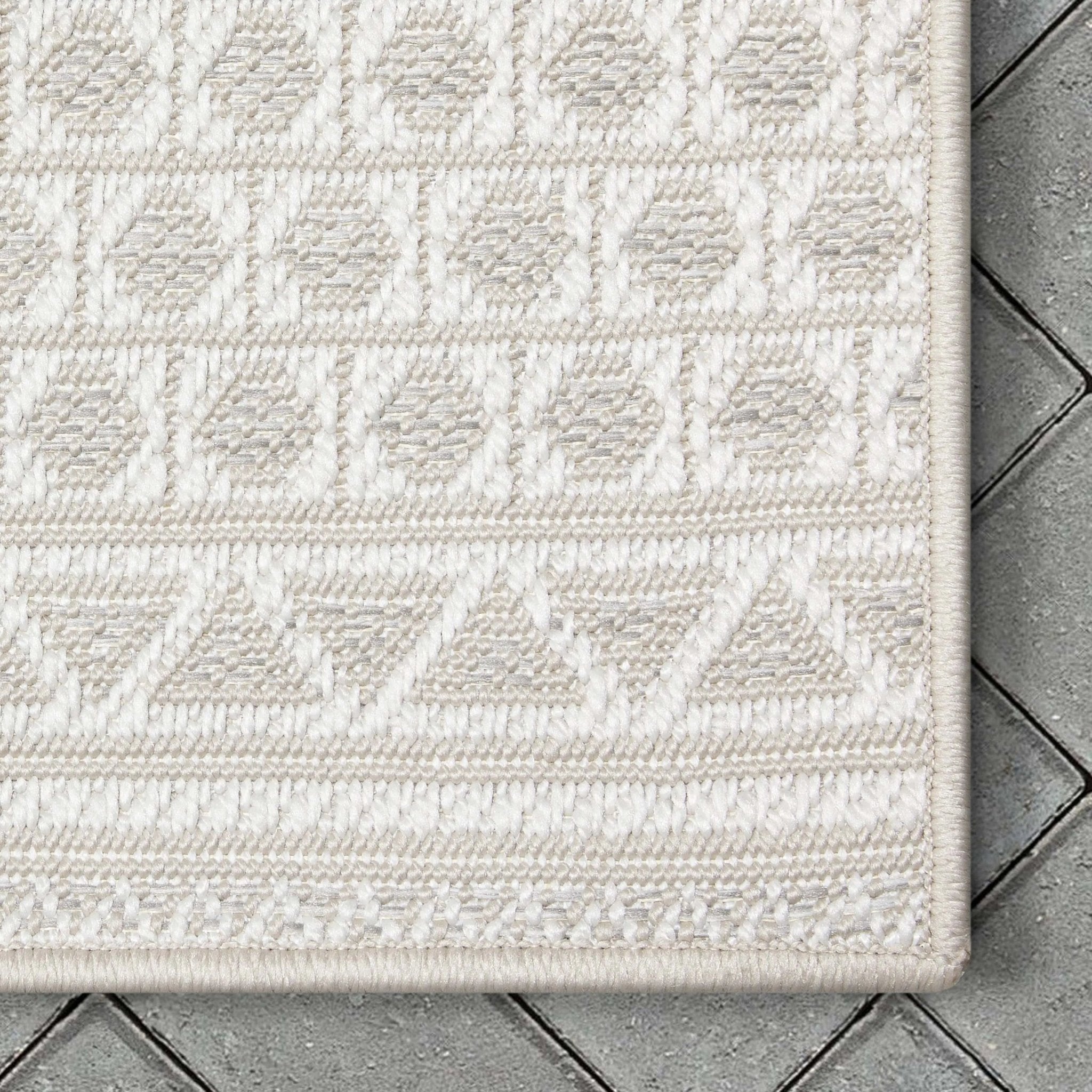 Arwen Tribal Indoor/Outdoor Ivory Textured Rug、mySite、gigharbornorthrealestate