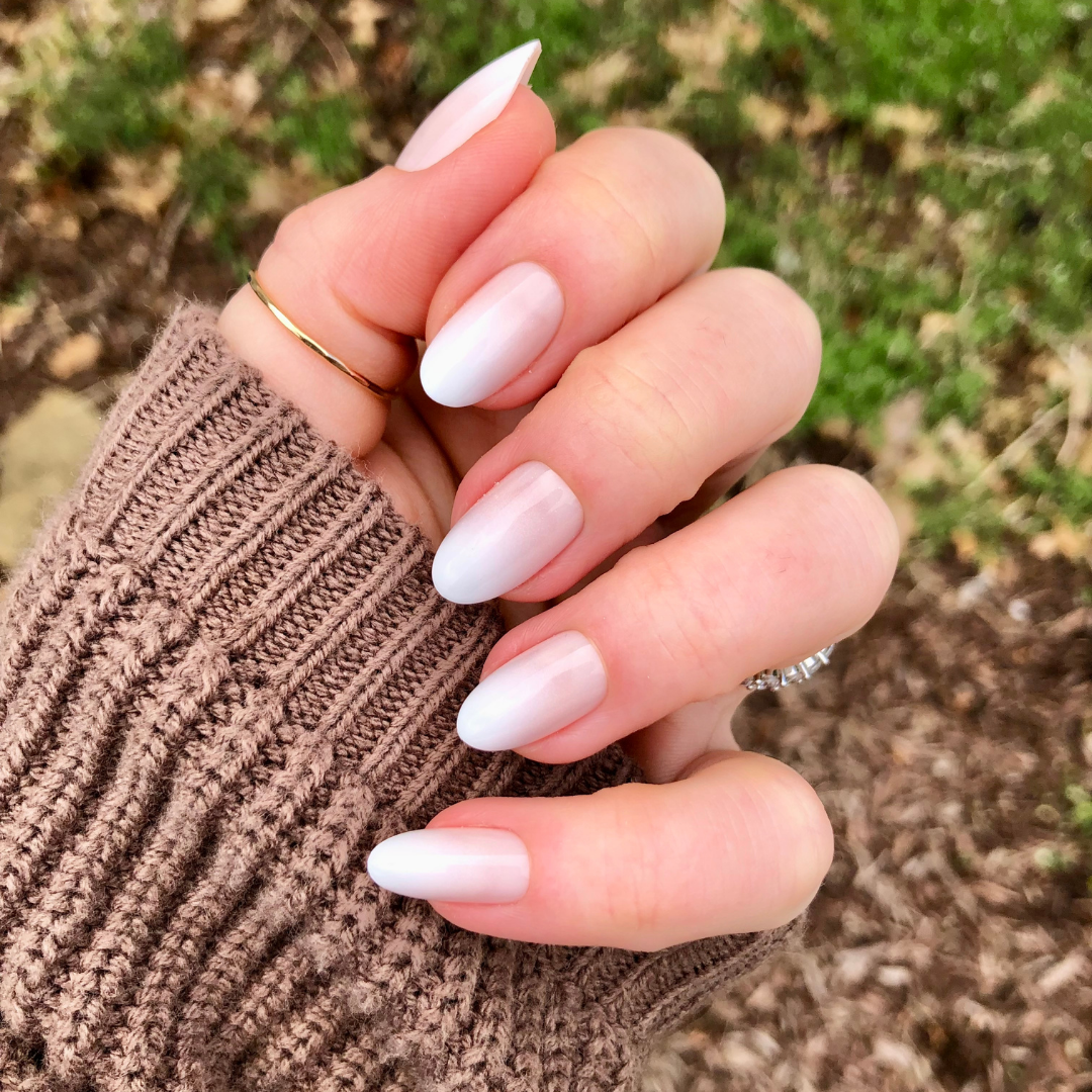 Pure White Syrup Gradient - Press-On | Medium | Oval、mySite、solidvoid