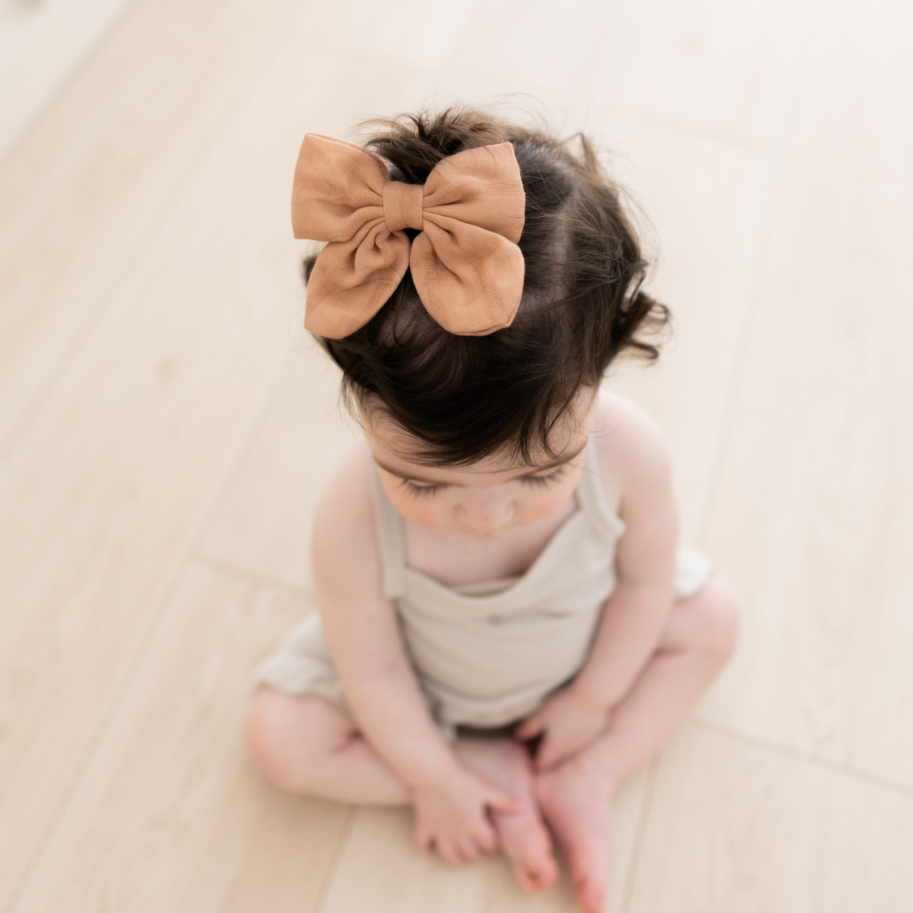  Bamboo Muslin Alligator Clip Bow in Fawn、mySite、layawaytickets