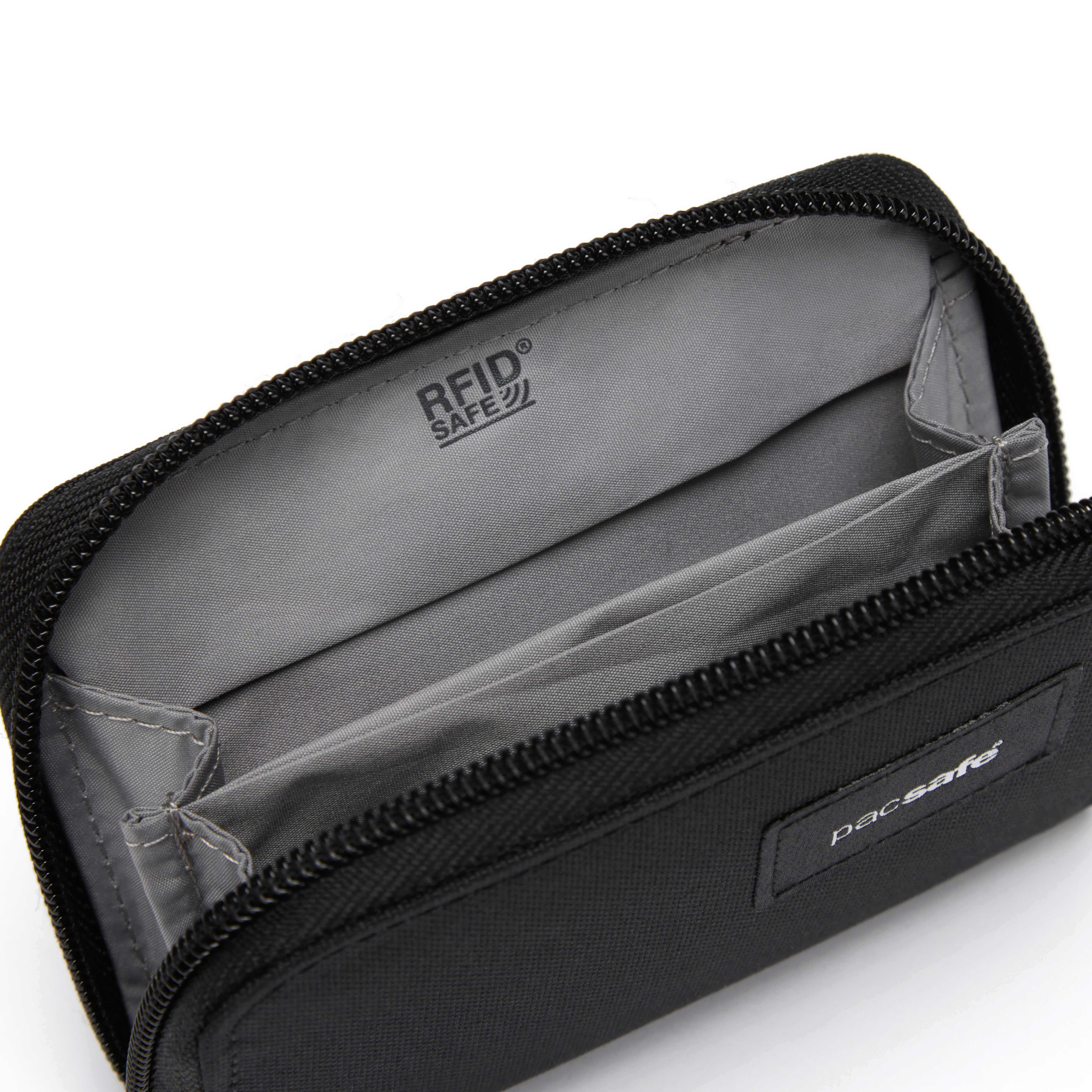 Pacsafe® RFIDsafe™ RFID blocking card wallet、mySite、garagedoors4me