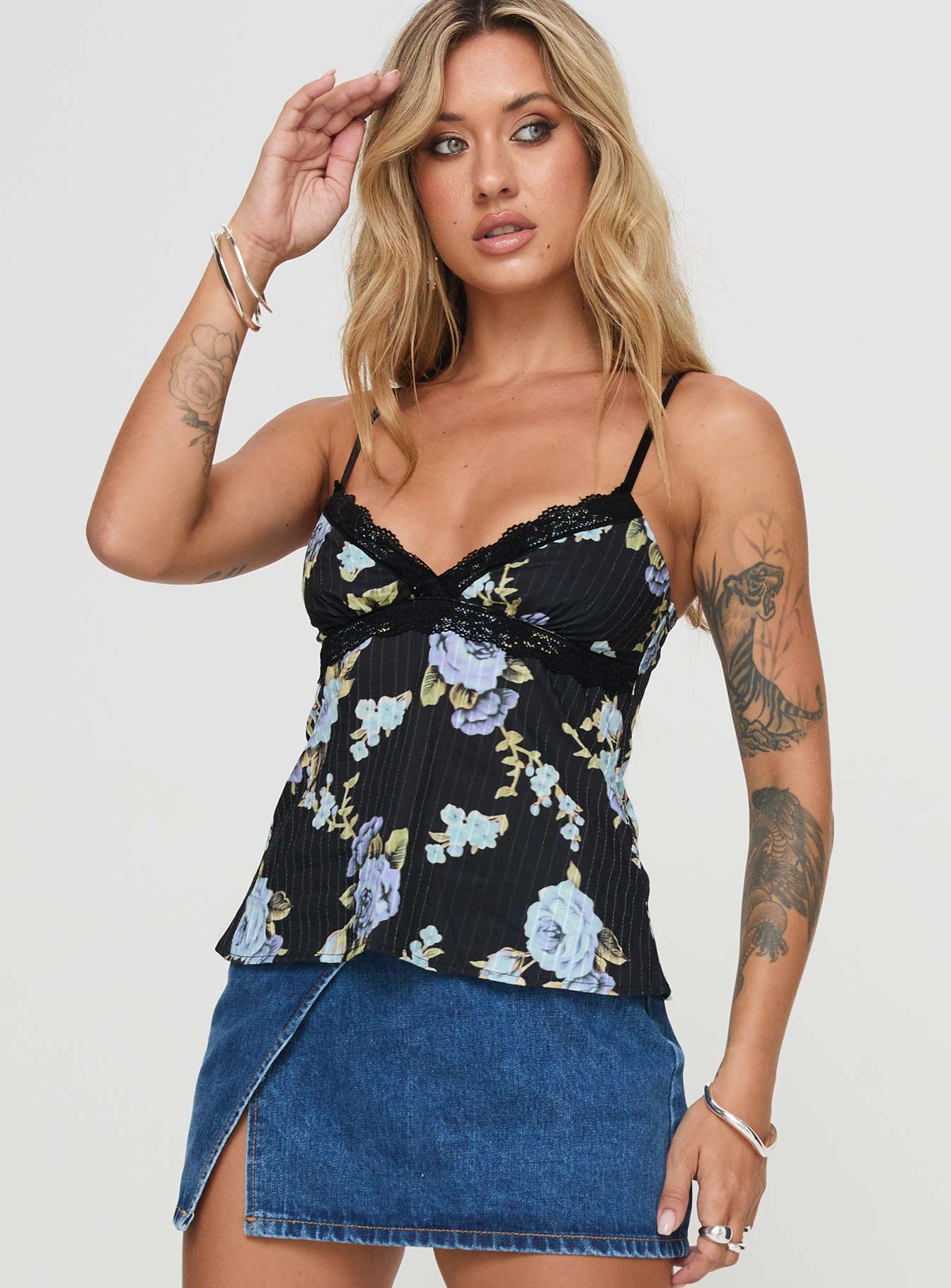 Thexton Top Black、mySite、solidvoid