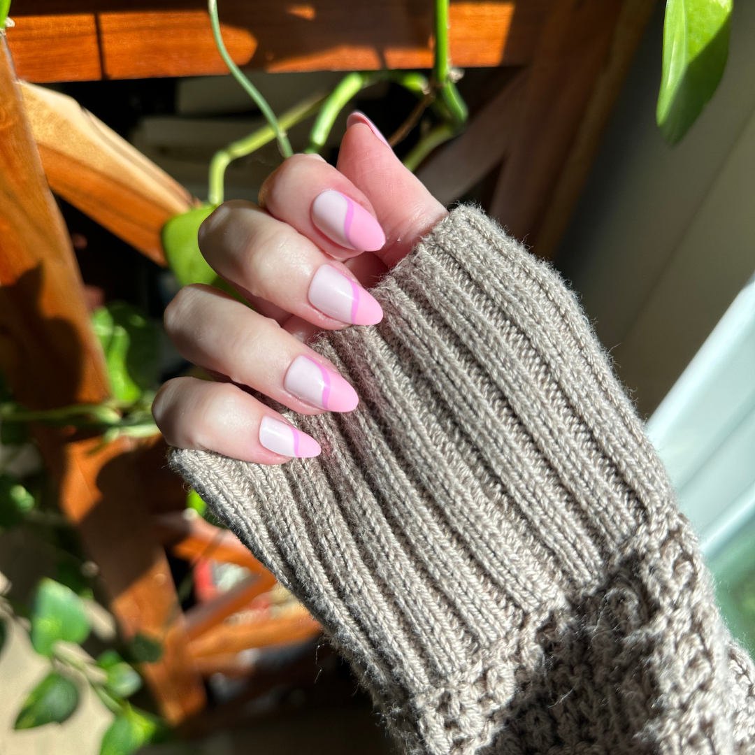 Pink Simple Twist - Press-On | Medium | Almond、mySite、solidvoid